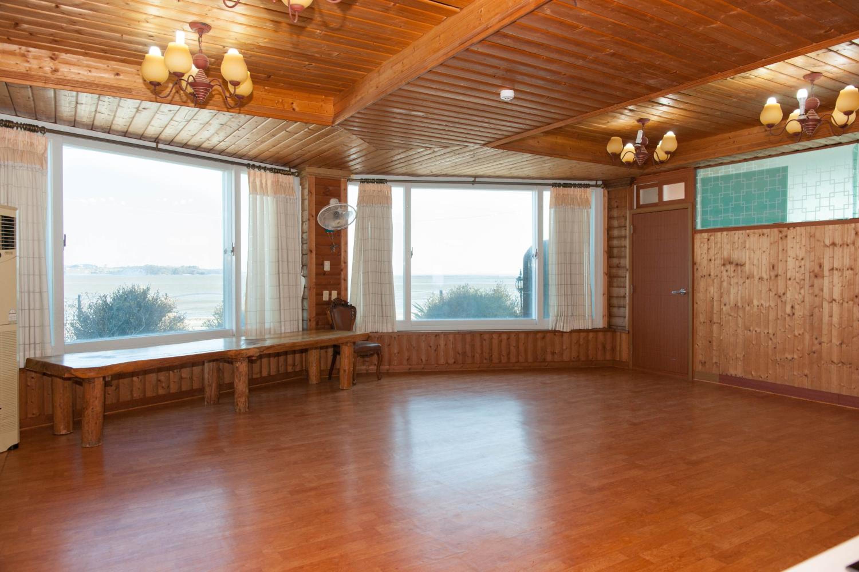 Family Room with Sea View photo 3