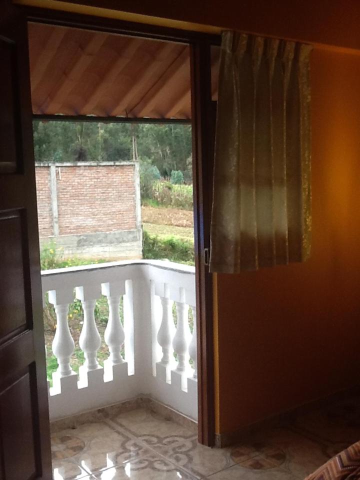 Standard Twin Room with Shared Bathroom photo 3