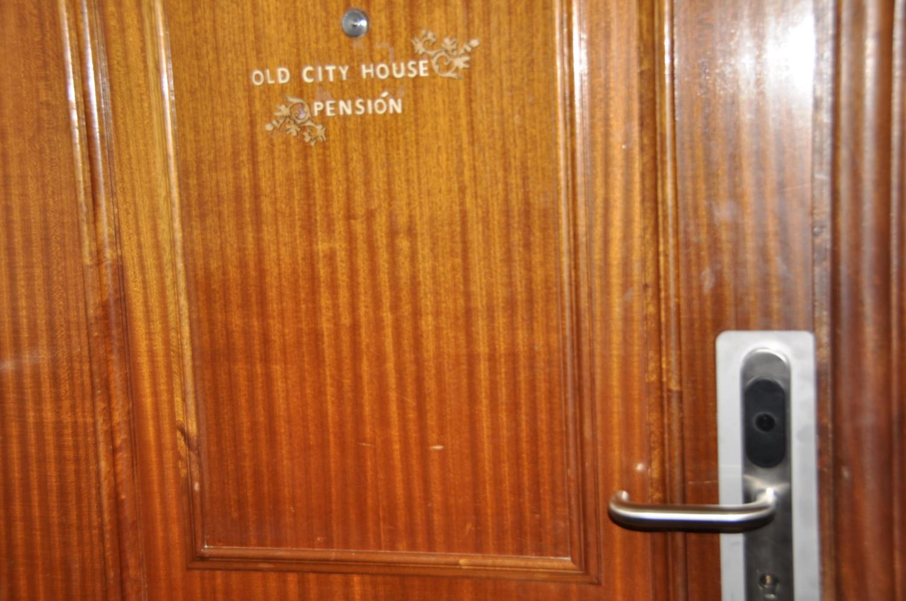 Double or Twin Room with Shared Bathroom photo 2