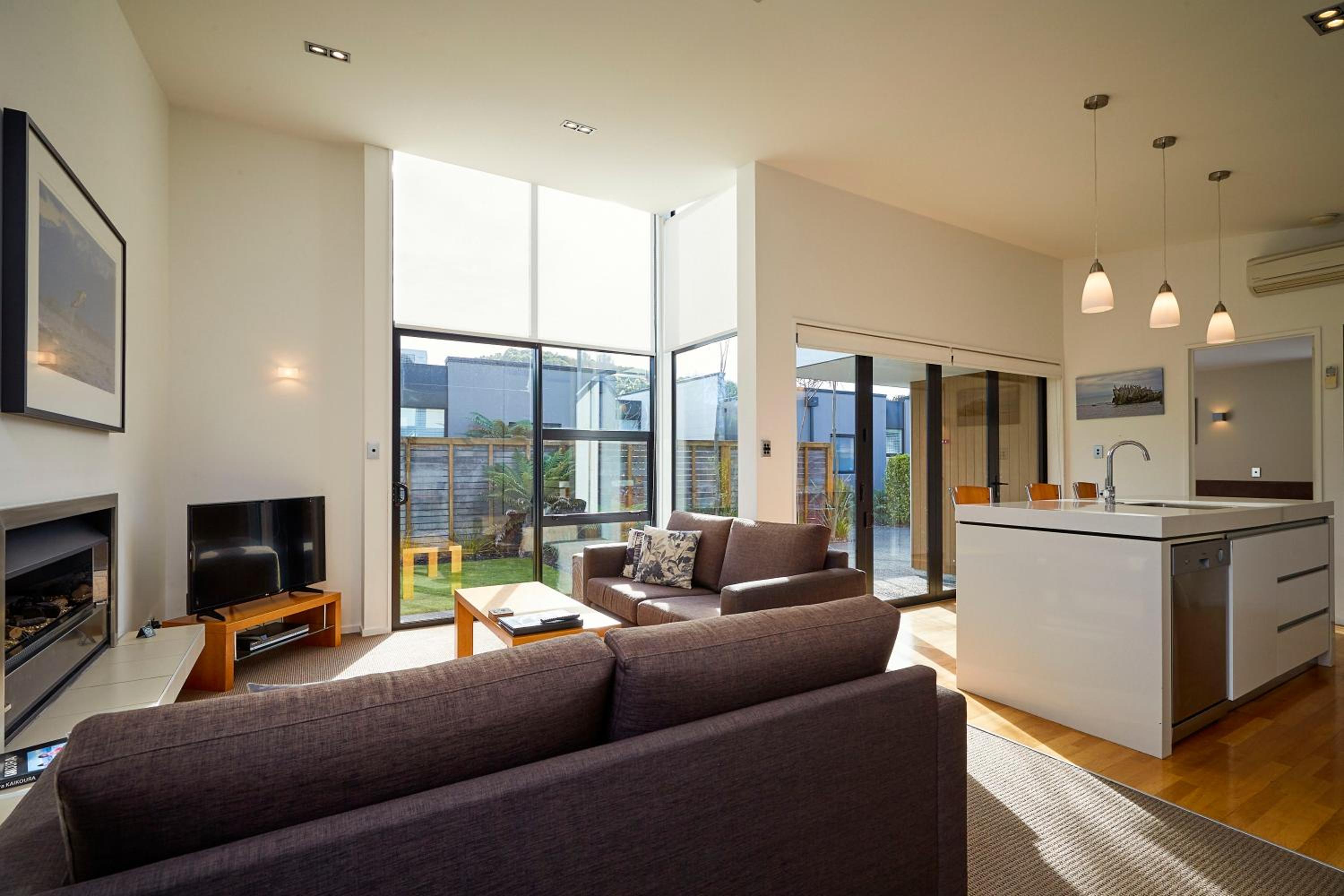 Two-Bedroom Apartment - Photo 19