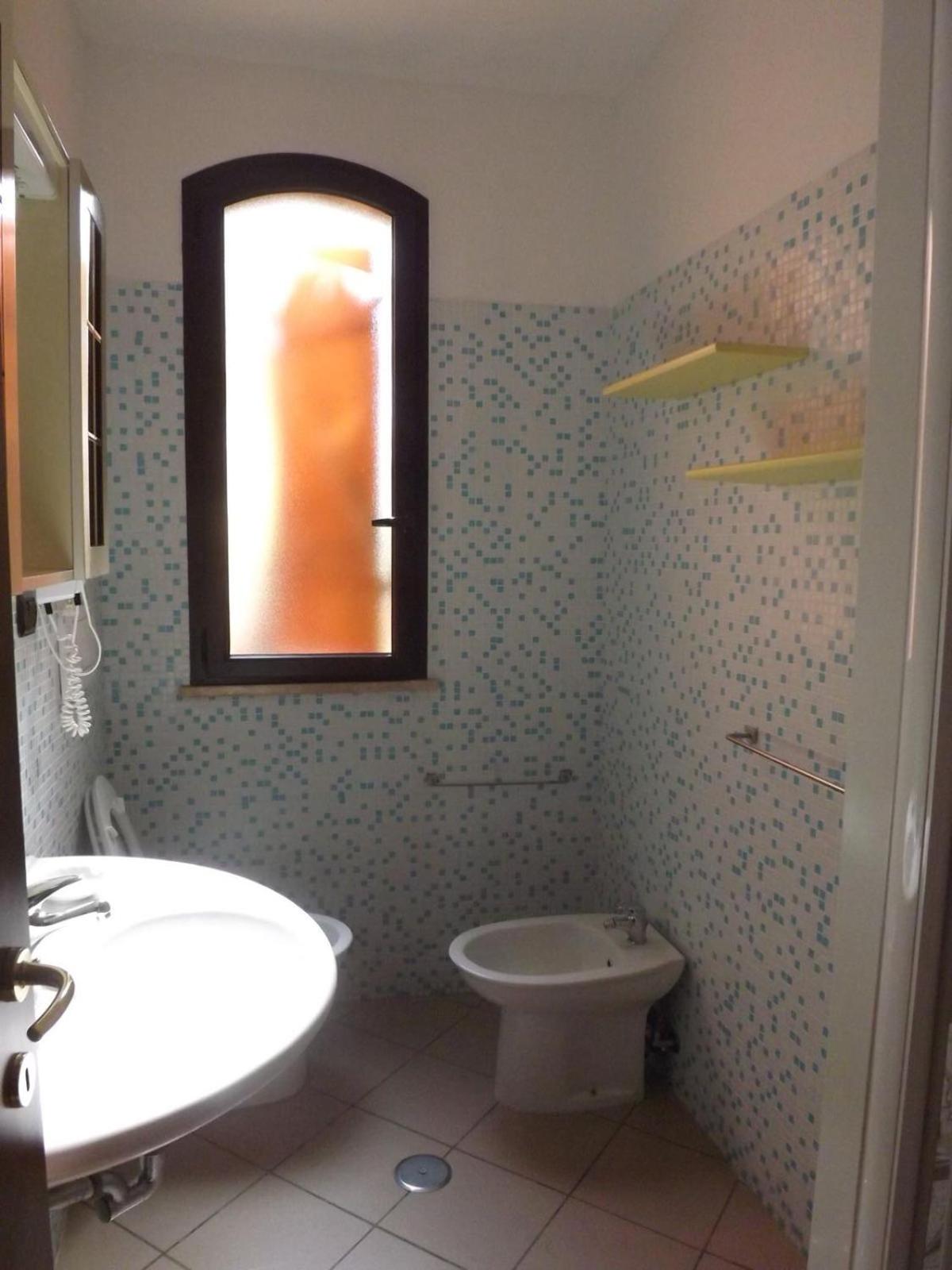 Standard Double Room - Photo 6