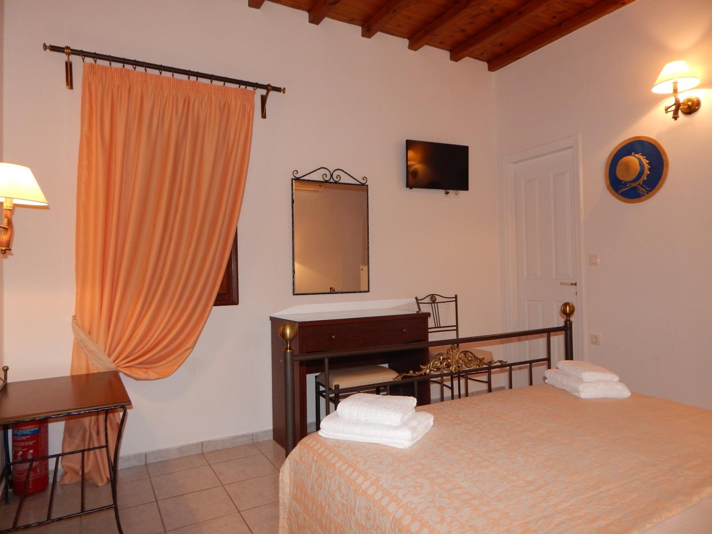 Standard Double or Twin Room photo 2