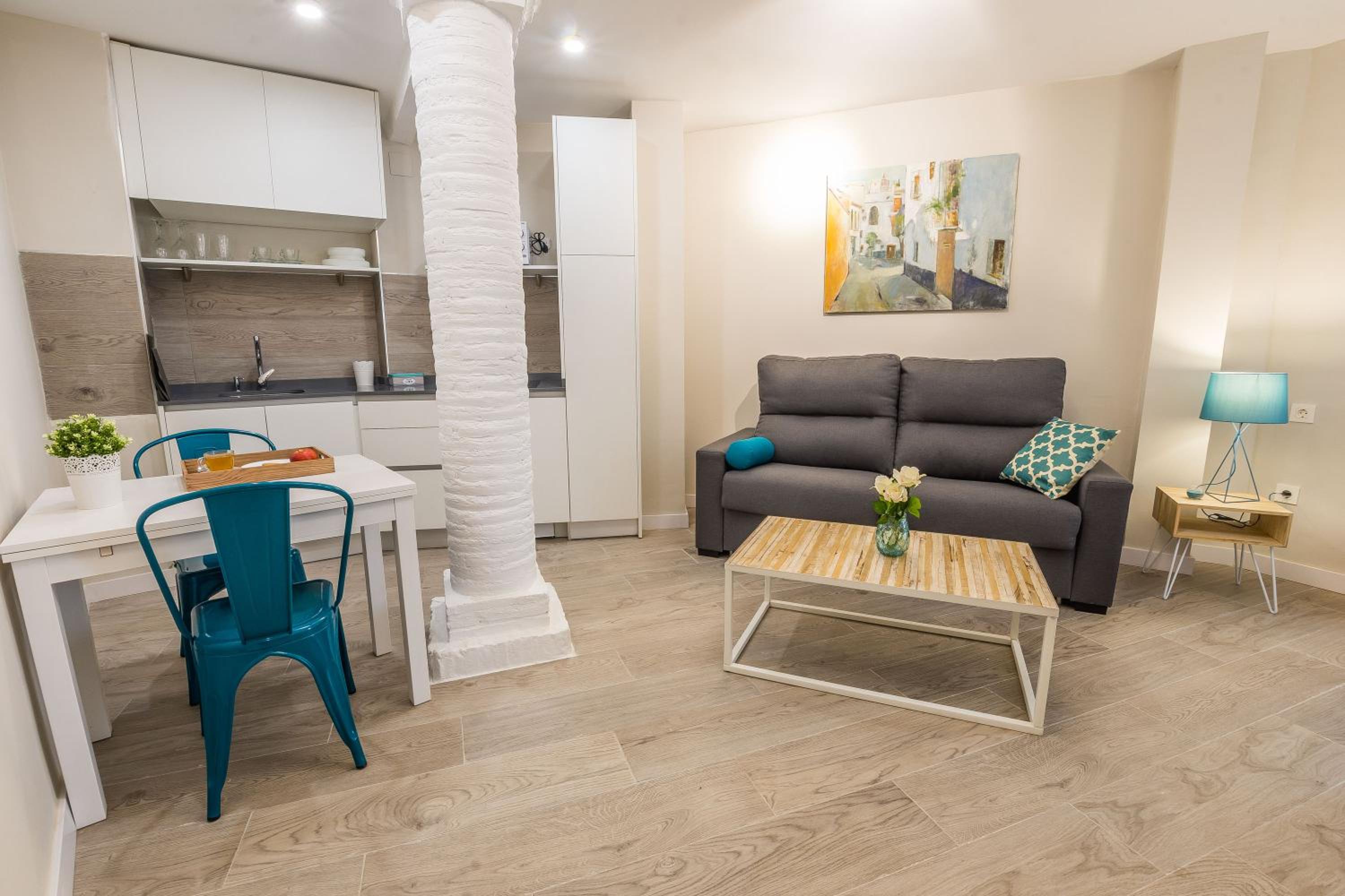 Studio Apartment - Photo 4