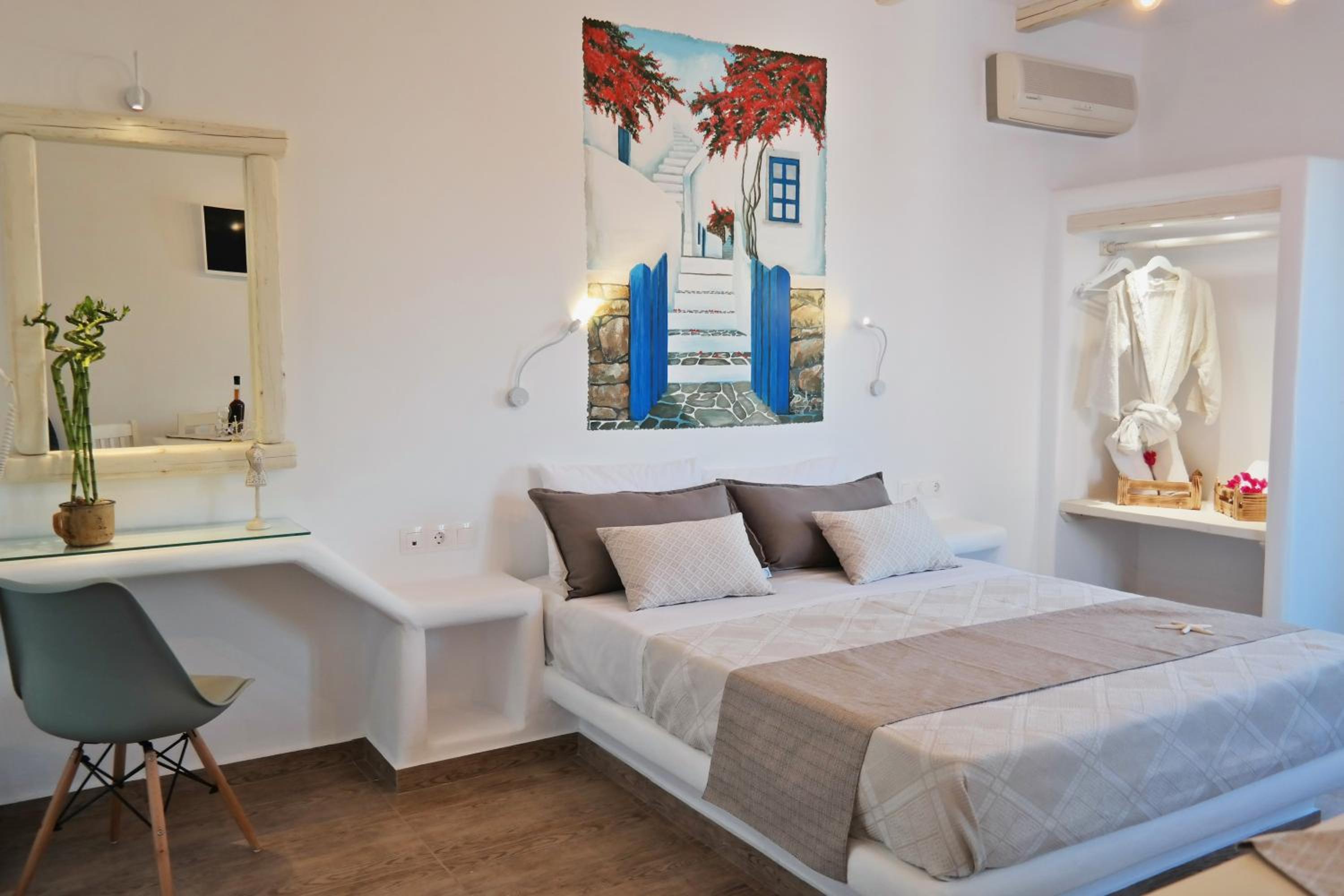 Deluxe Triple Studio