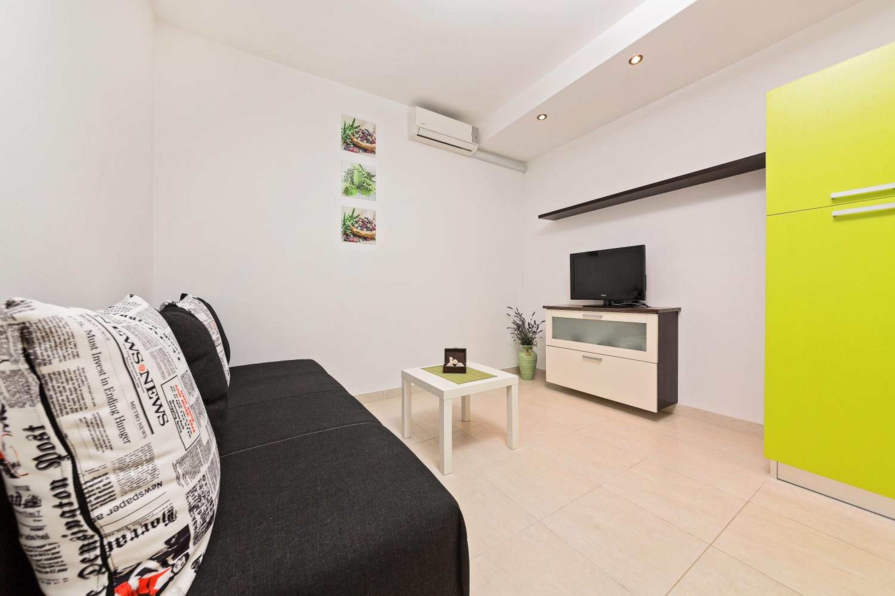 Apartment with Terrace