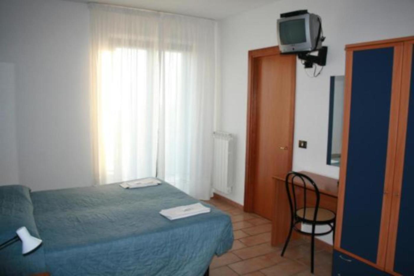 Double or Twin Room with Shared Bathroom