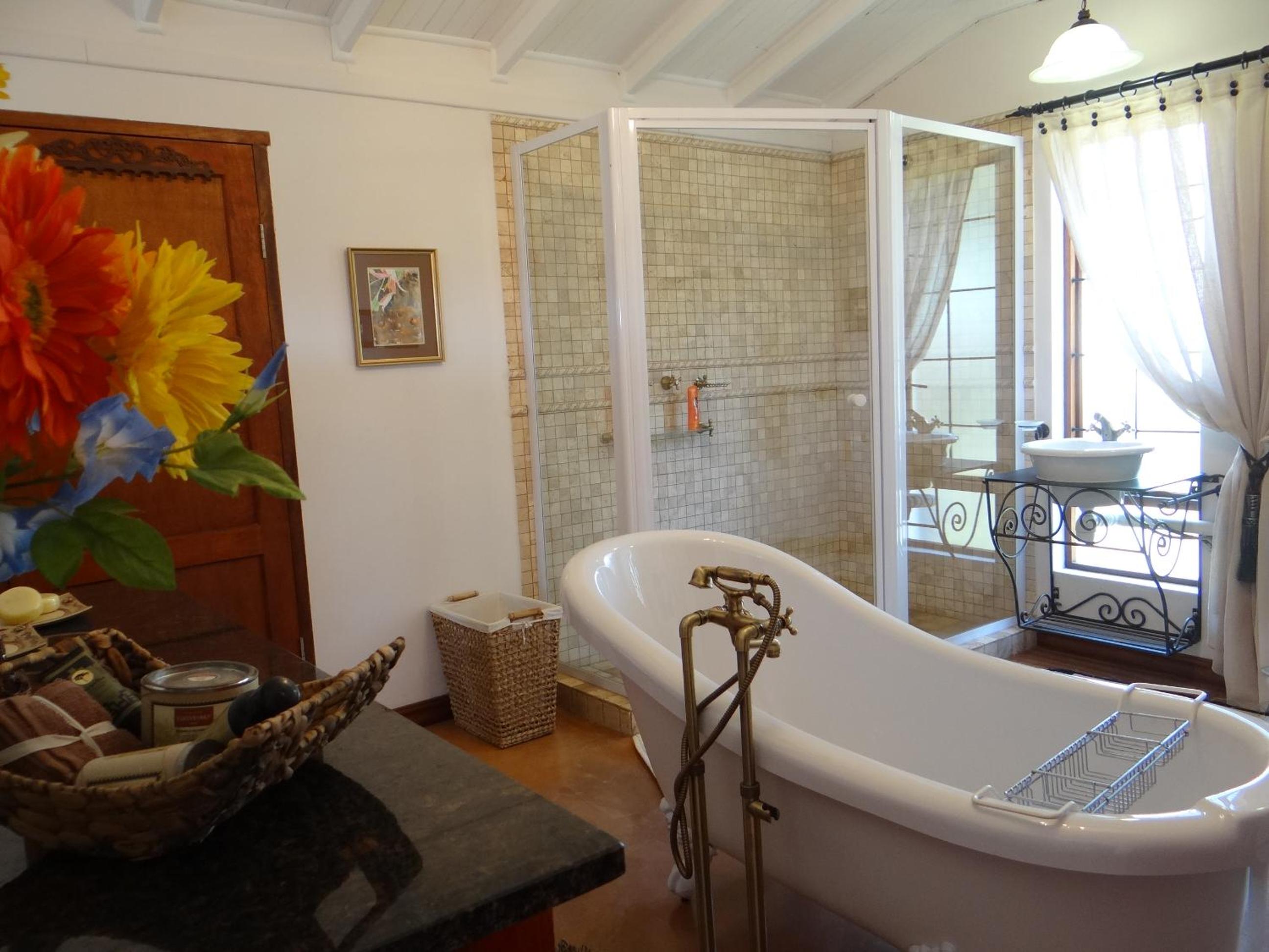 Deluxe Double Room with Balcony photo 3