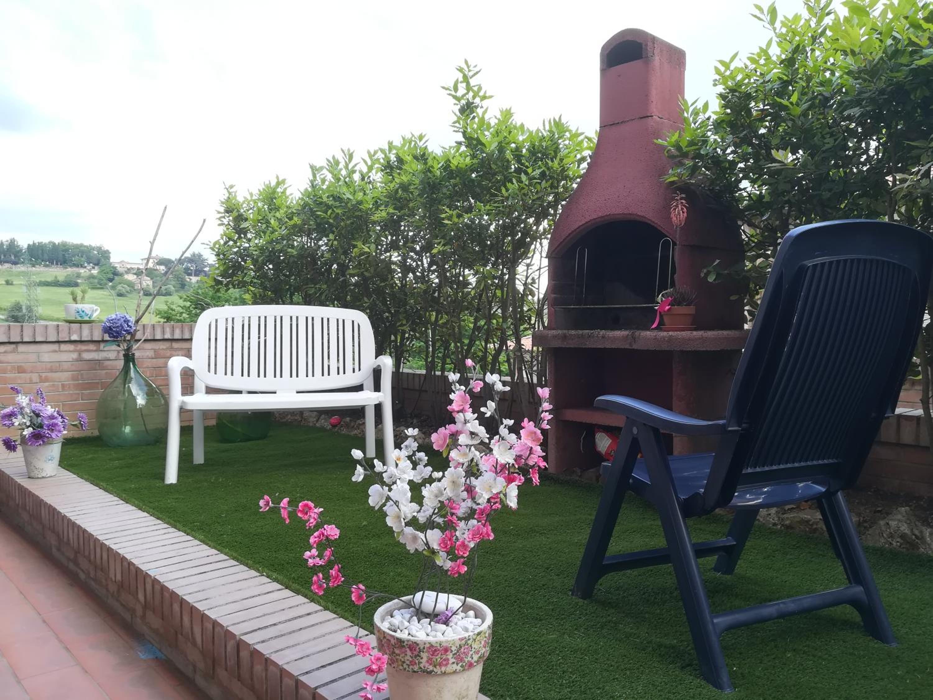 Apartment with Terrace - Photo 21