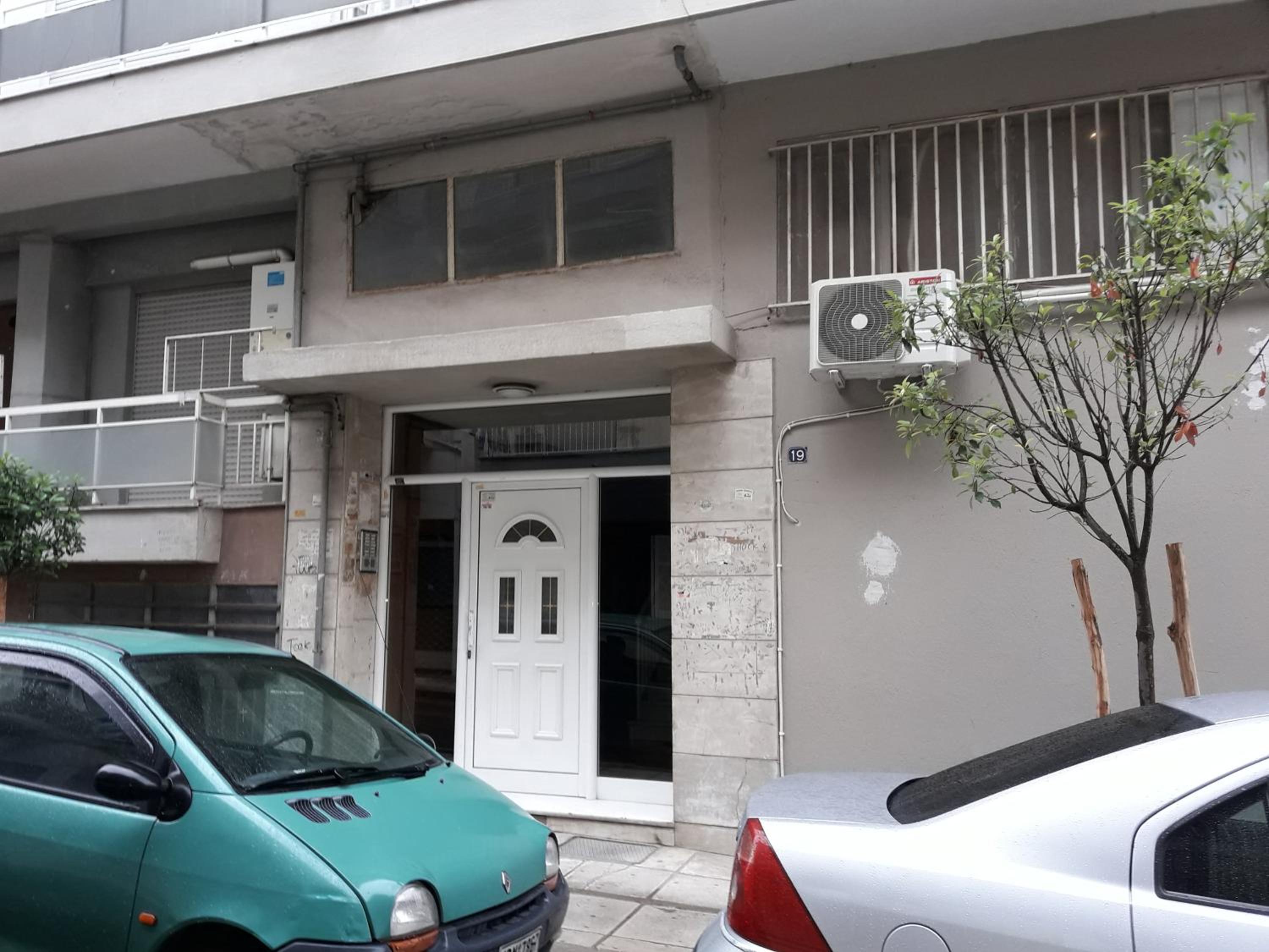Apartment - Photo 2