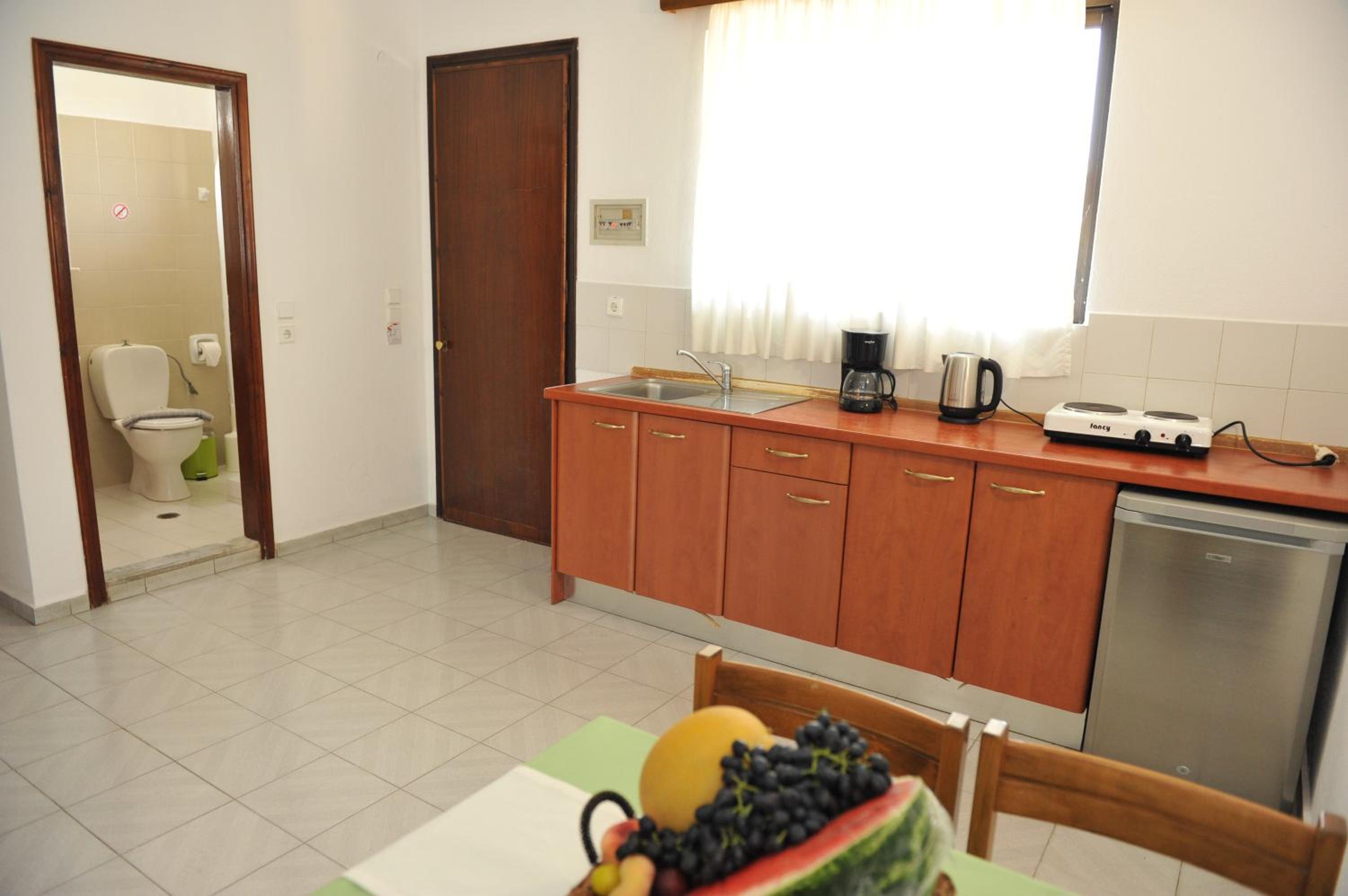 Standard Family Room - Photo 3