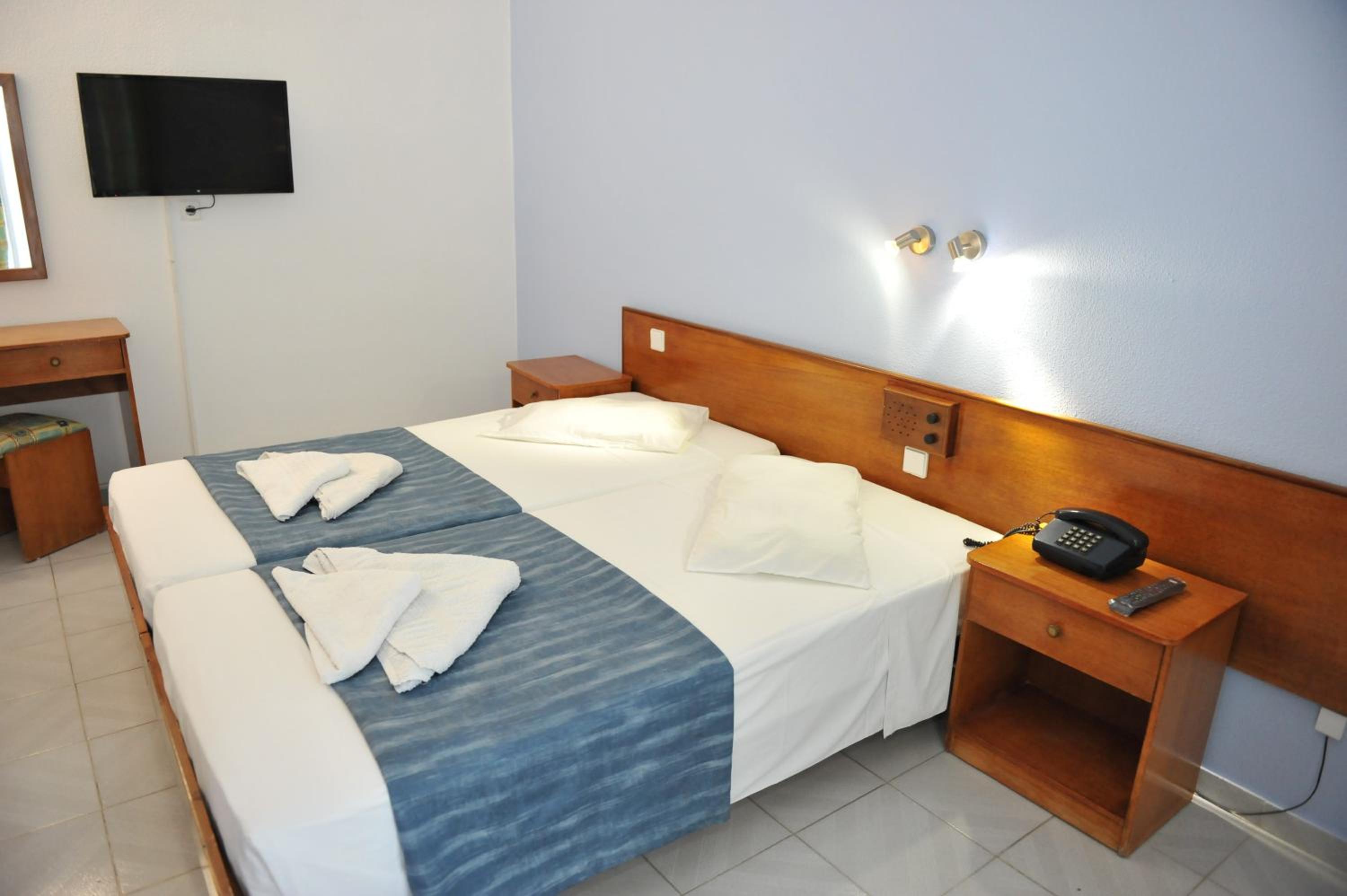 One-Bedroom Apartment - Photo 18