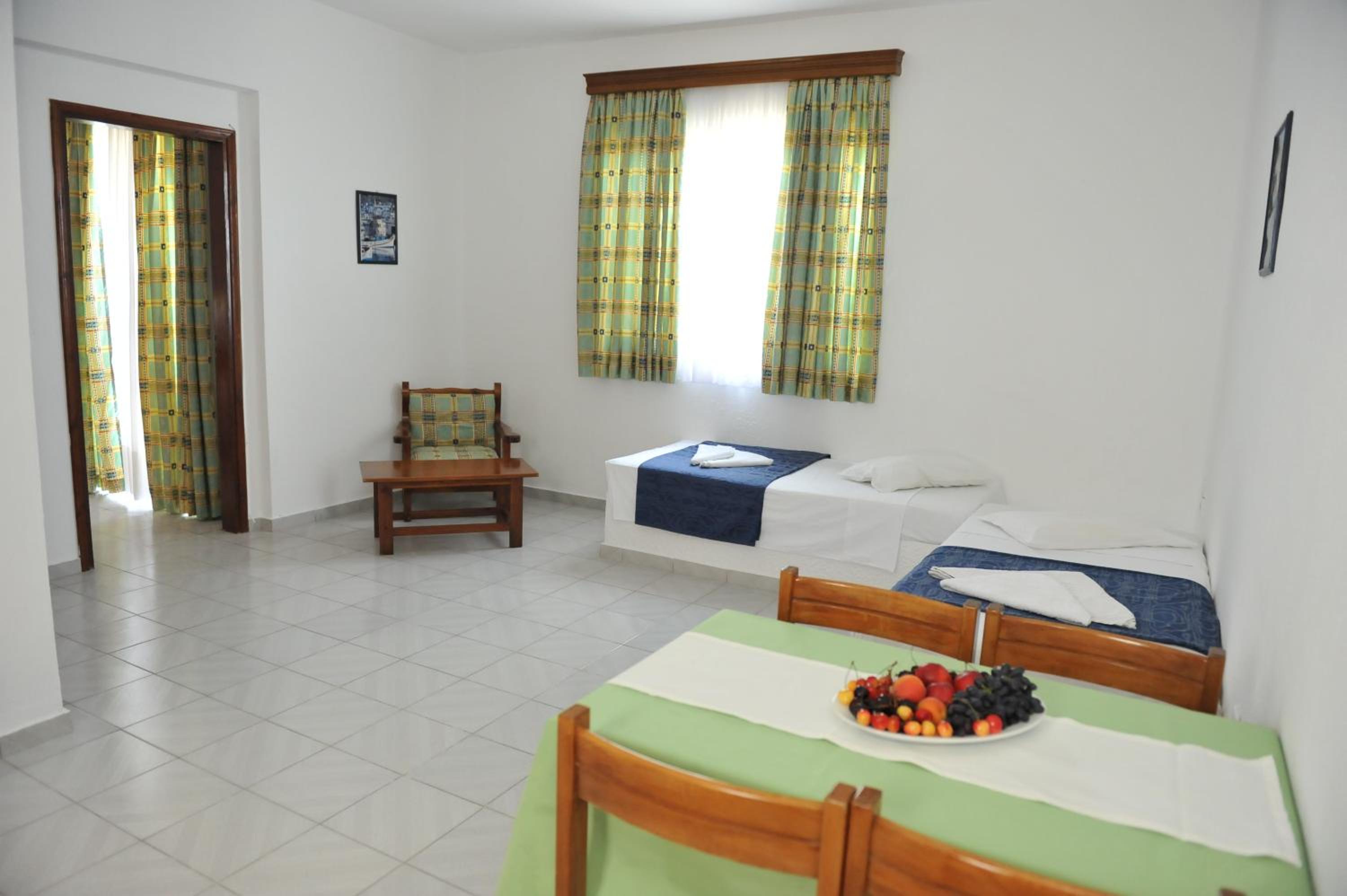One-Bedroom Apartment - Photo 6
