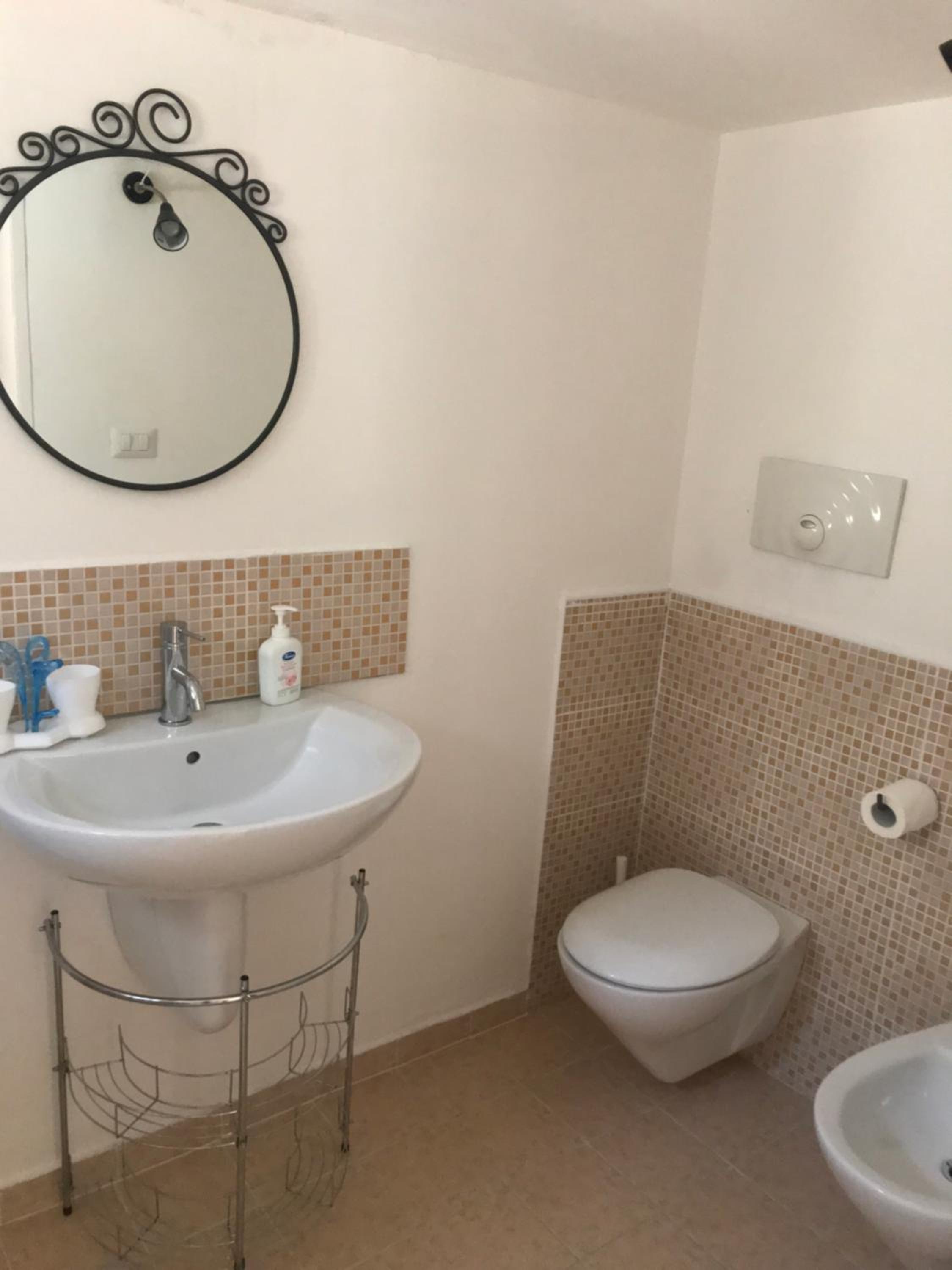 Double Room - Photo 5