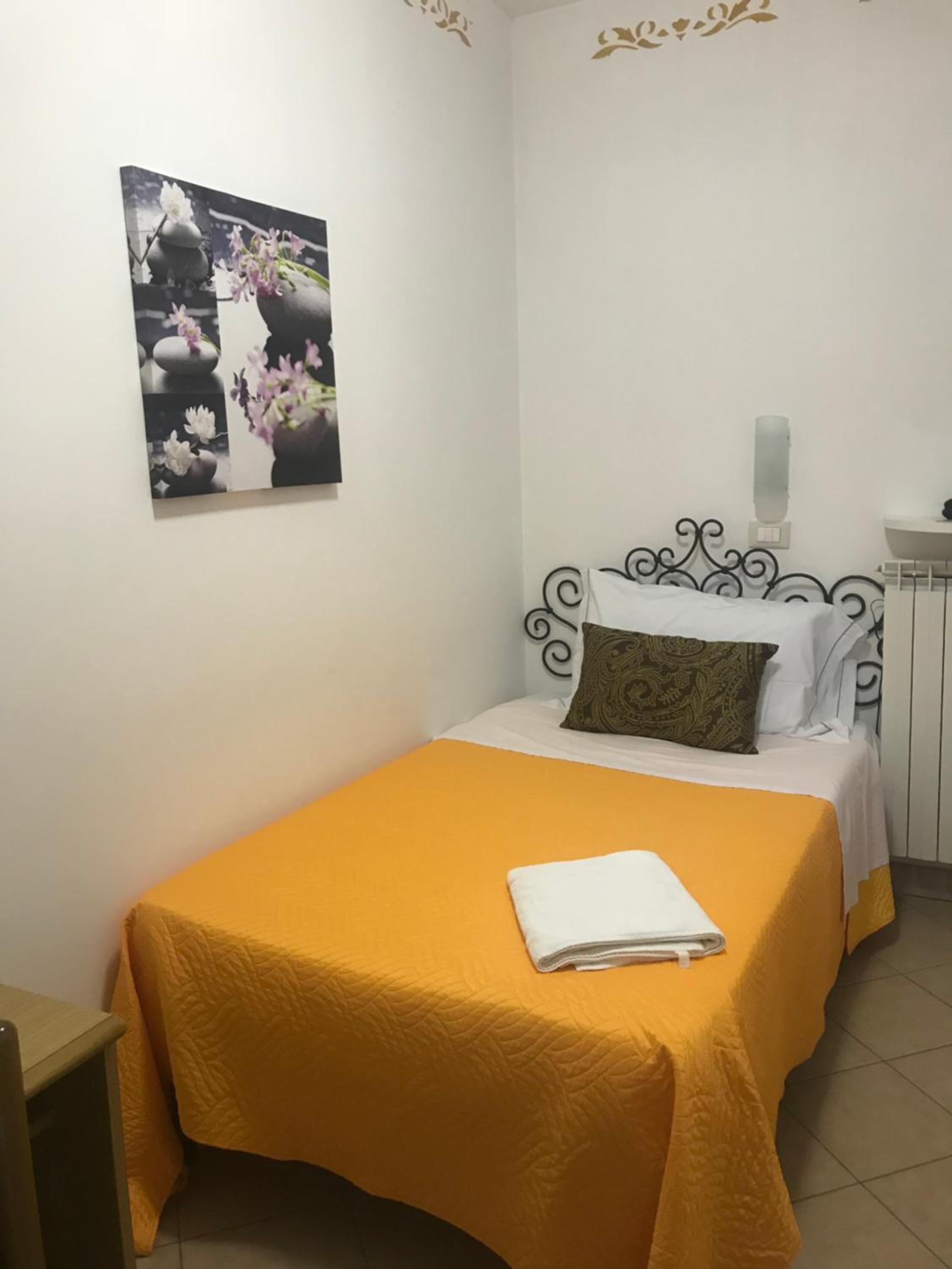 Standard Single Room photo 3