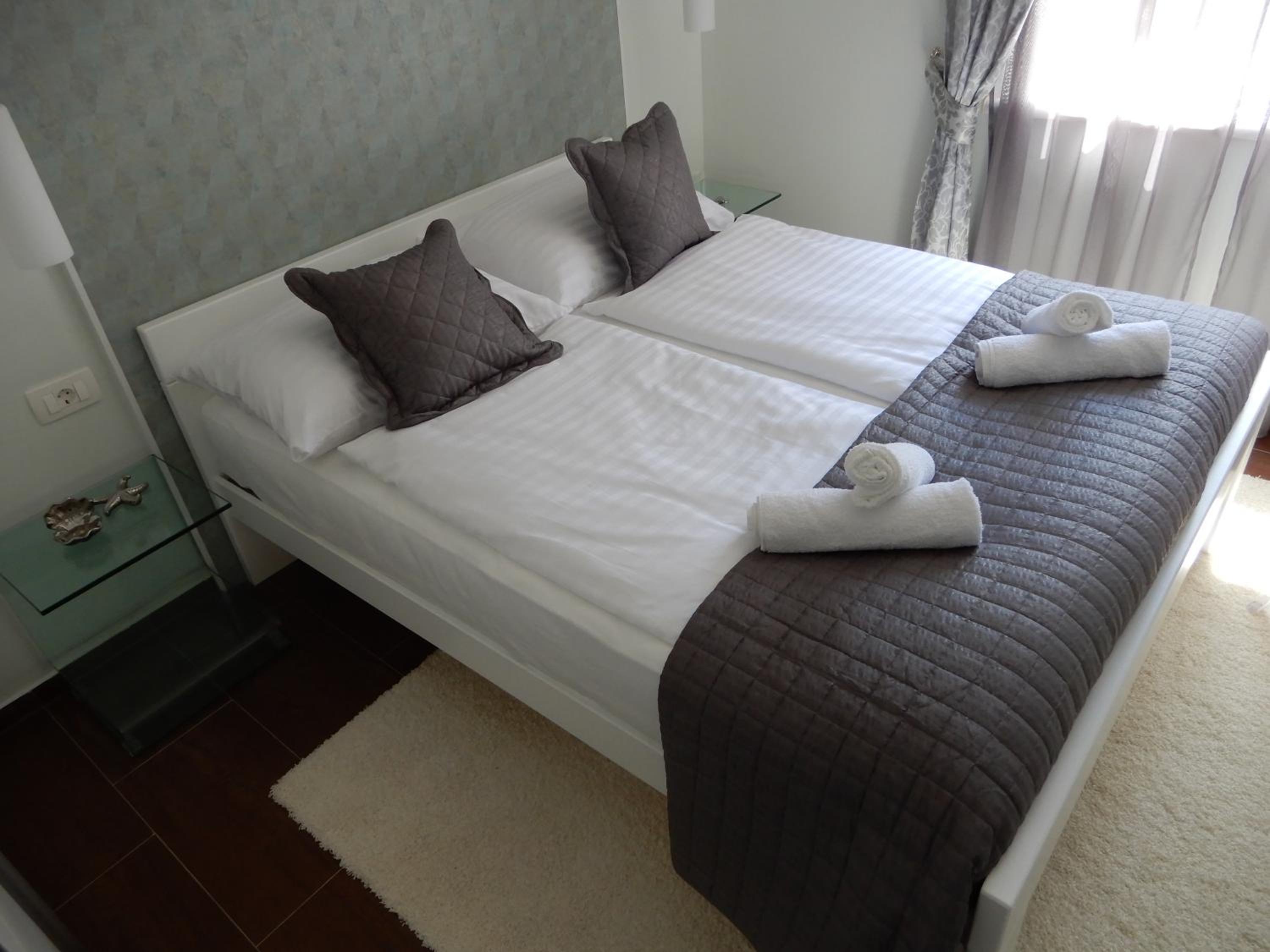 Two-Bedroom Apartment - Photo 14