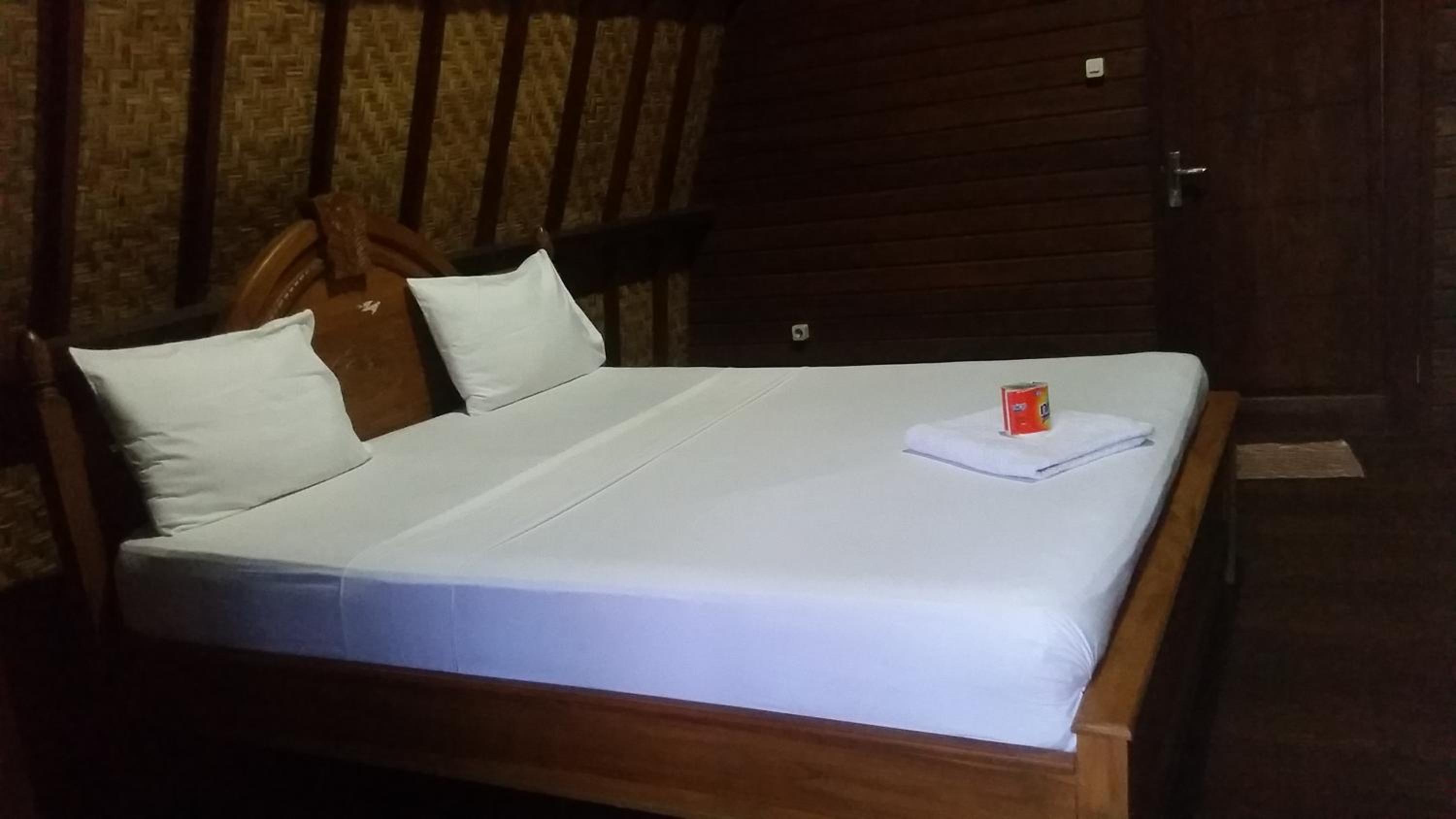 Deluxe Queen Room - Photo 24