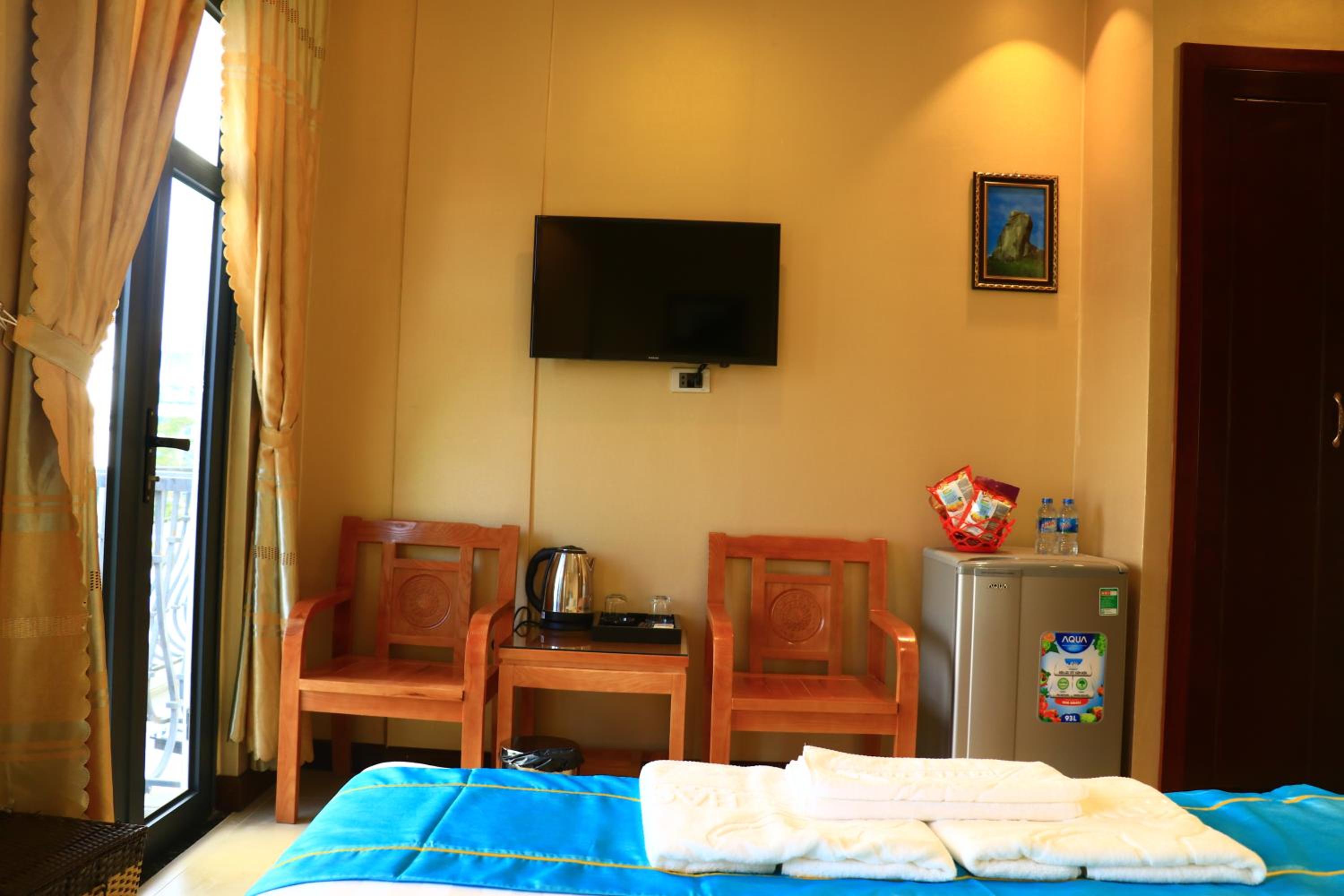 Double Room with Balcony (2 Adults + 1 Child)