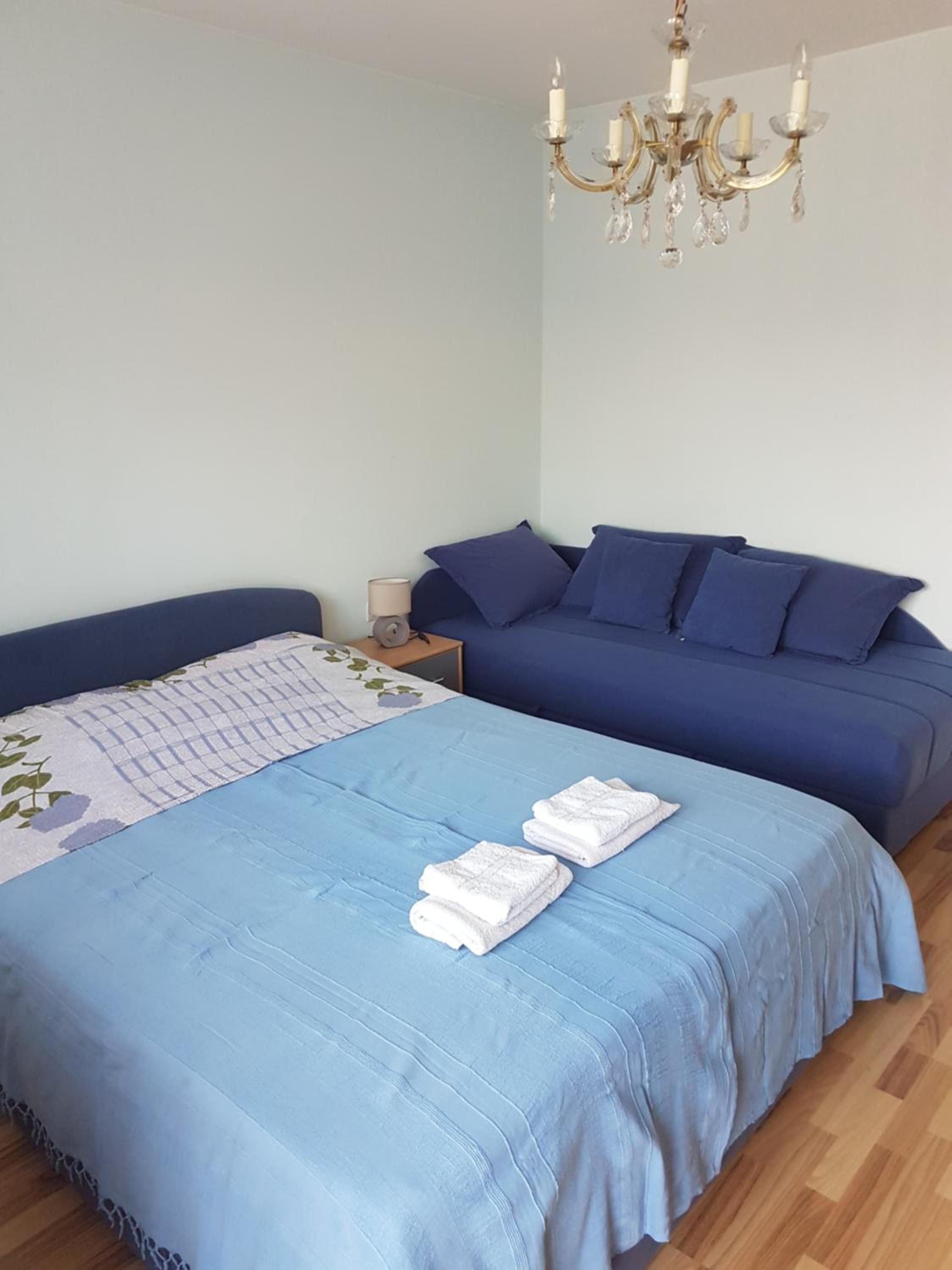 Apartment with Balcony photo 3