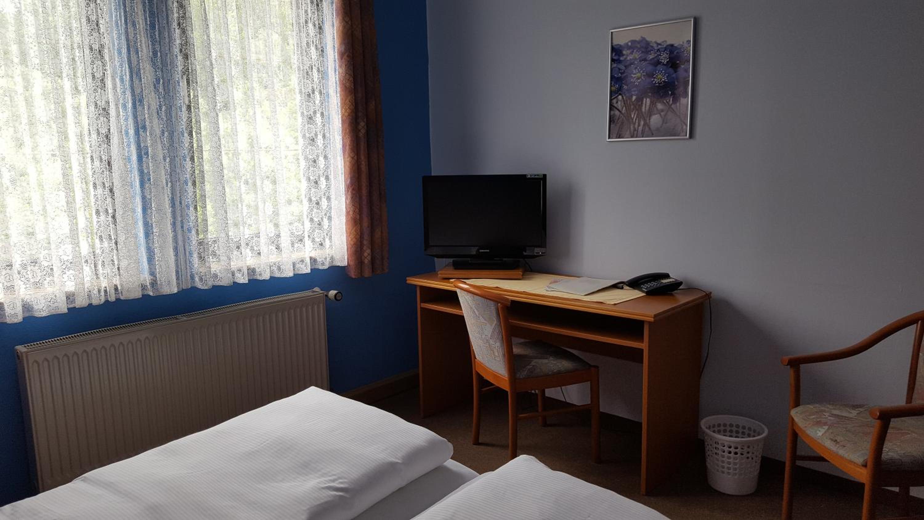 Double Room with Private Bathroom photo 3