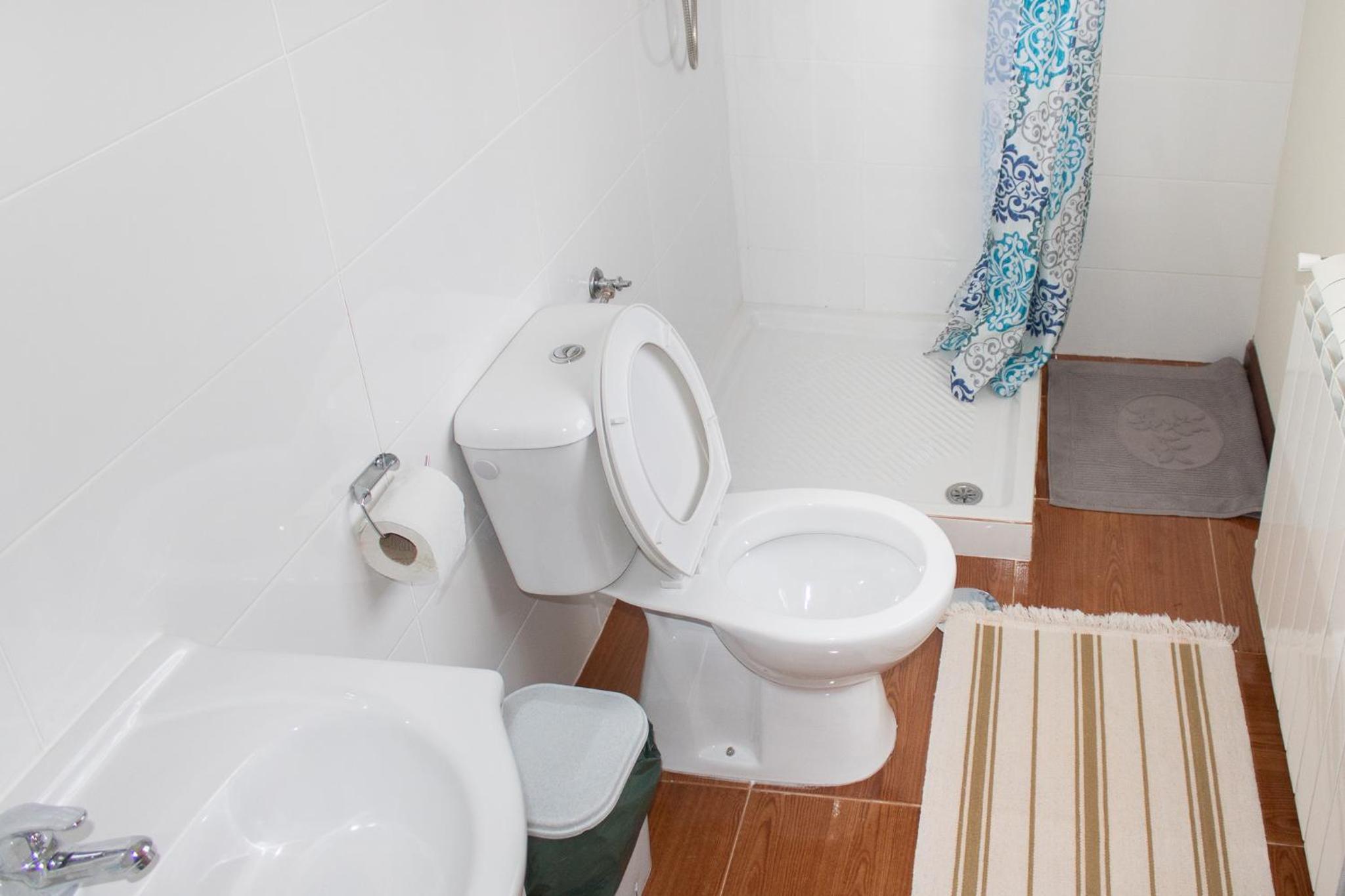 Family Room - Photo 11