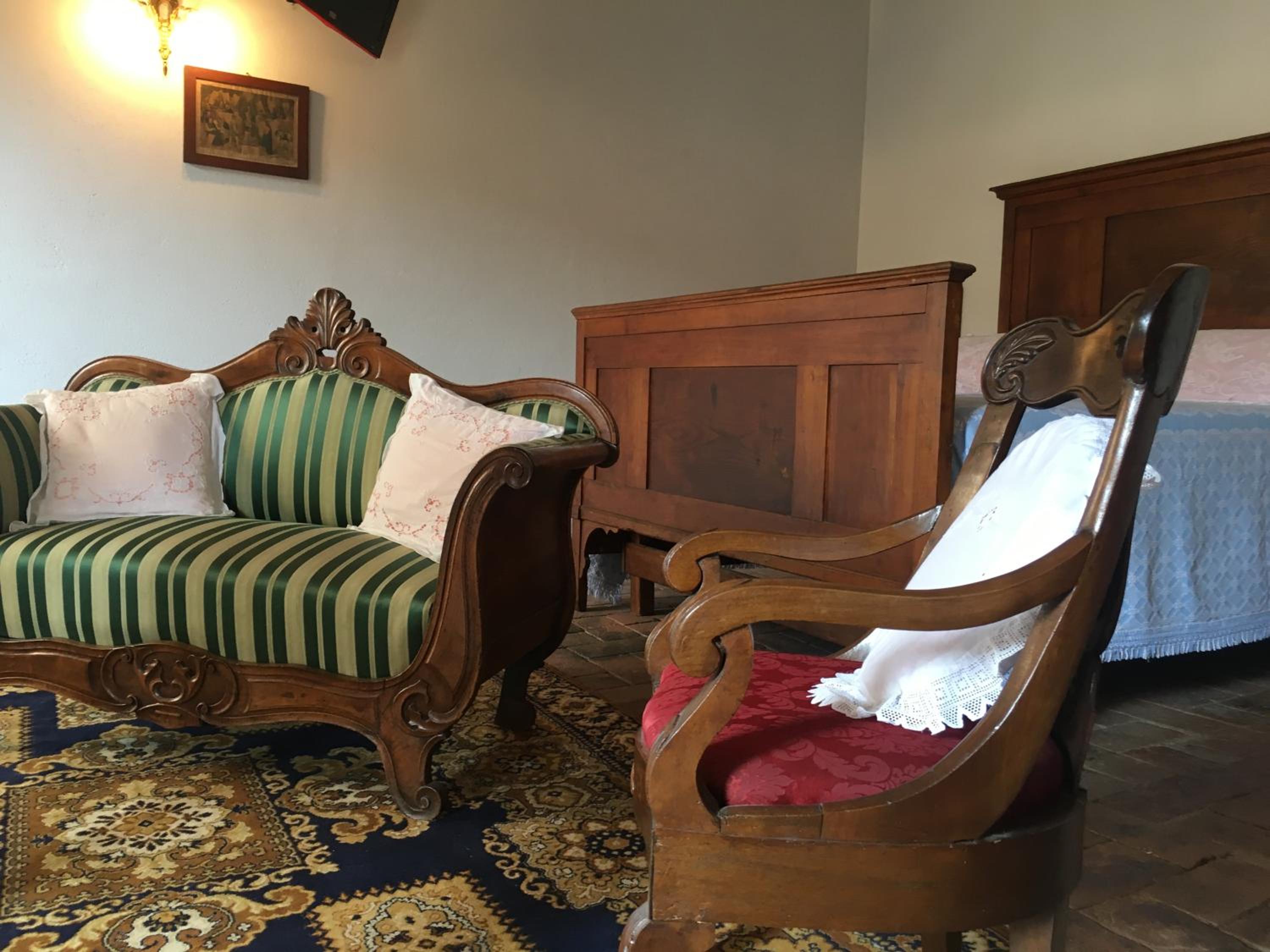 Double Room with Private Bathroom - Photo 3