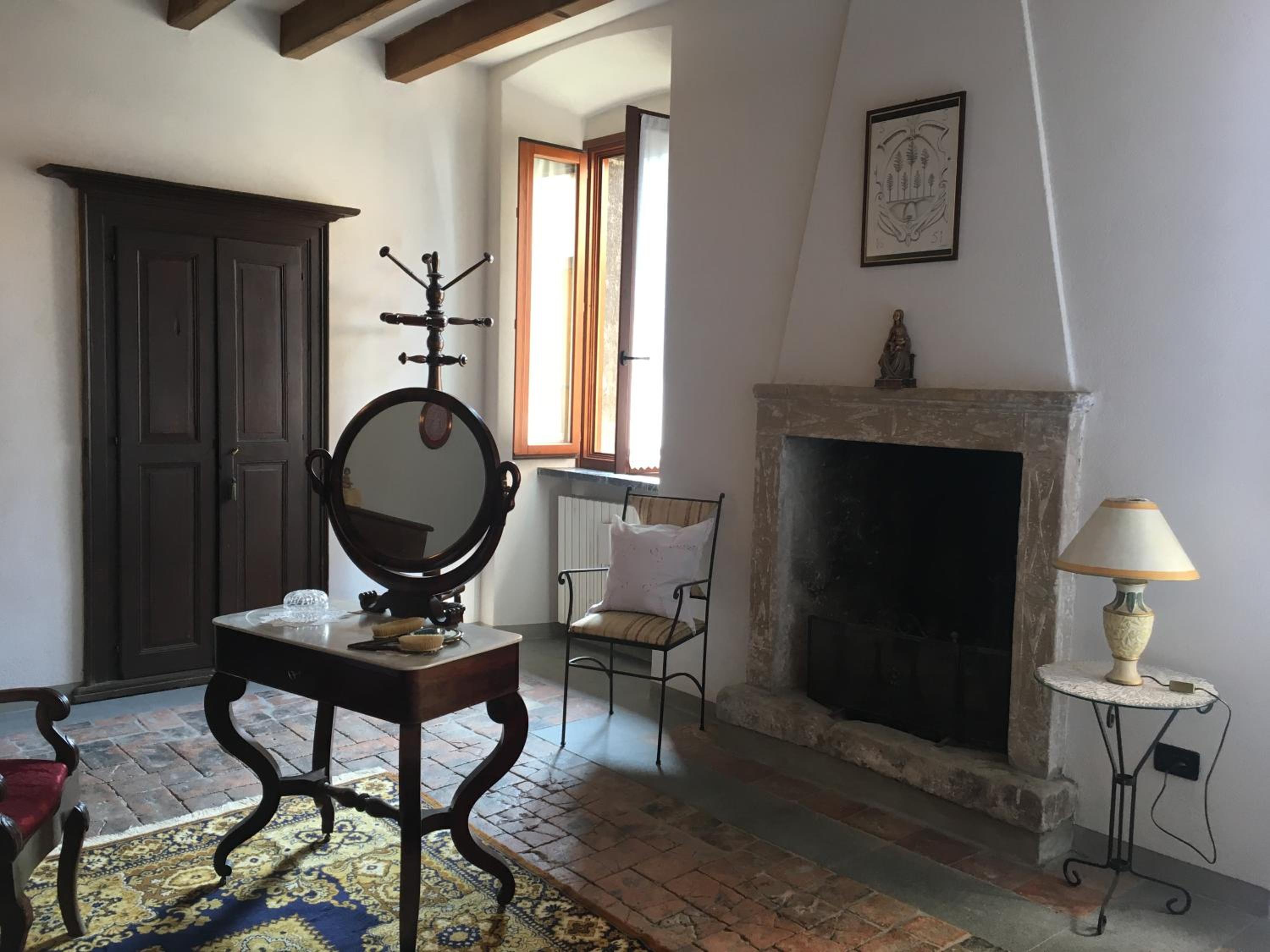 Double Room with Private Bathroom - Photo 6