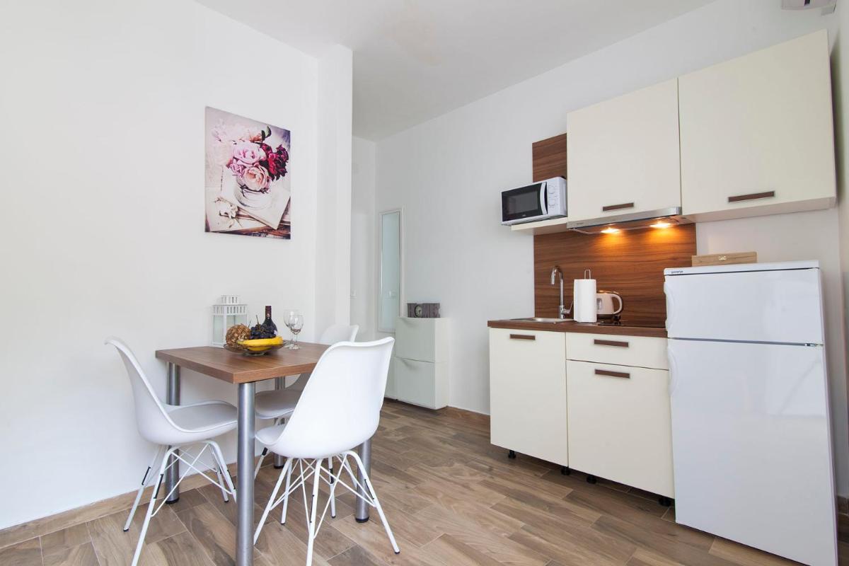 Apartment with Sea View photo 2