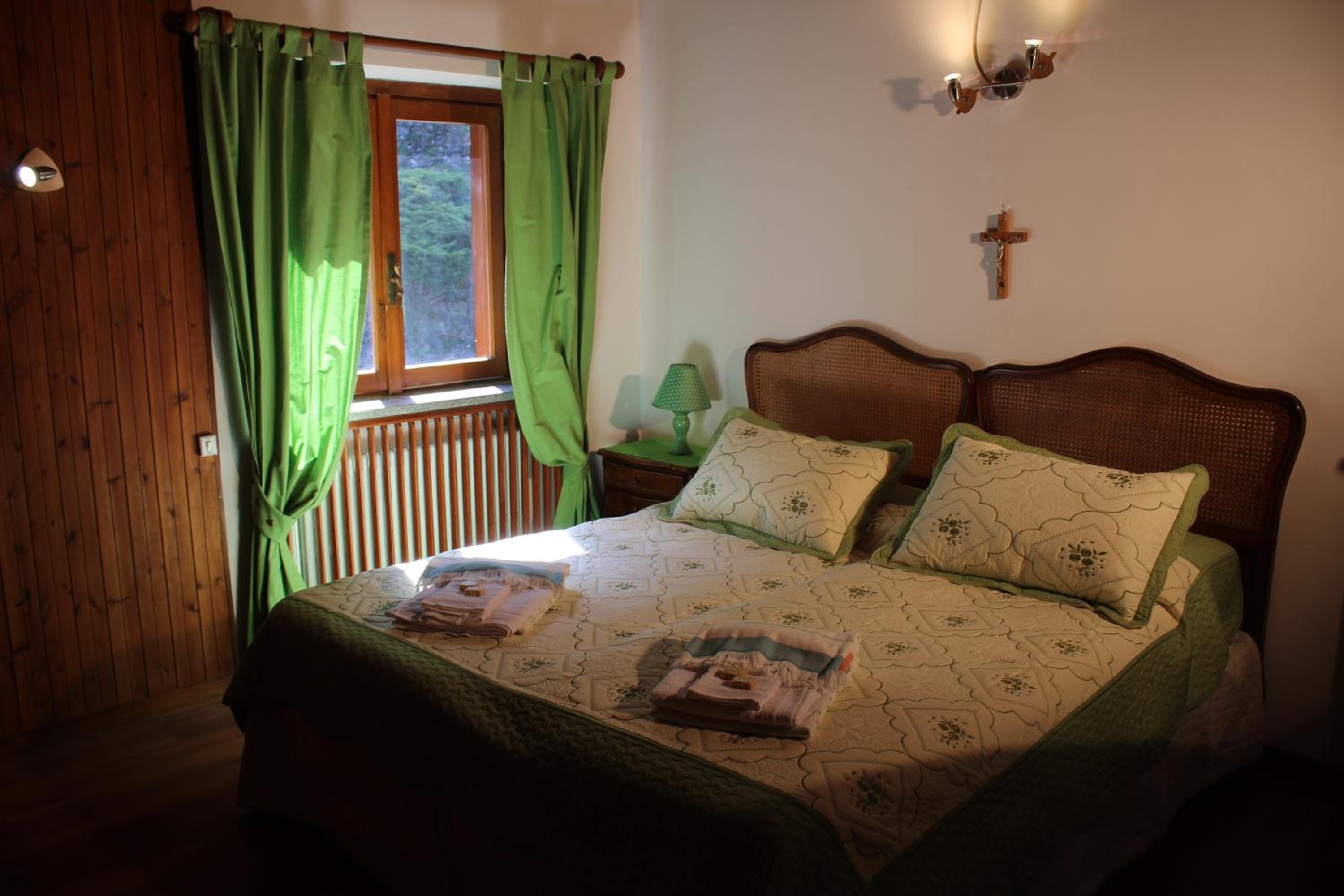 Deluxe Double Or Twin Room photo 2