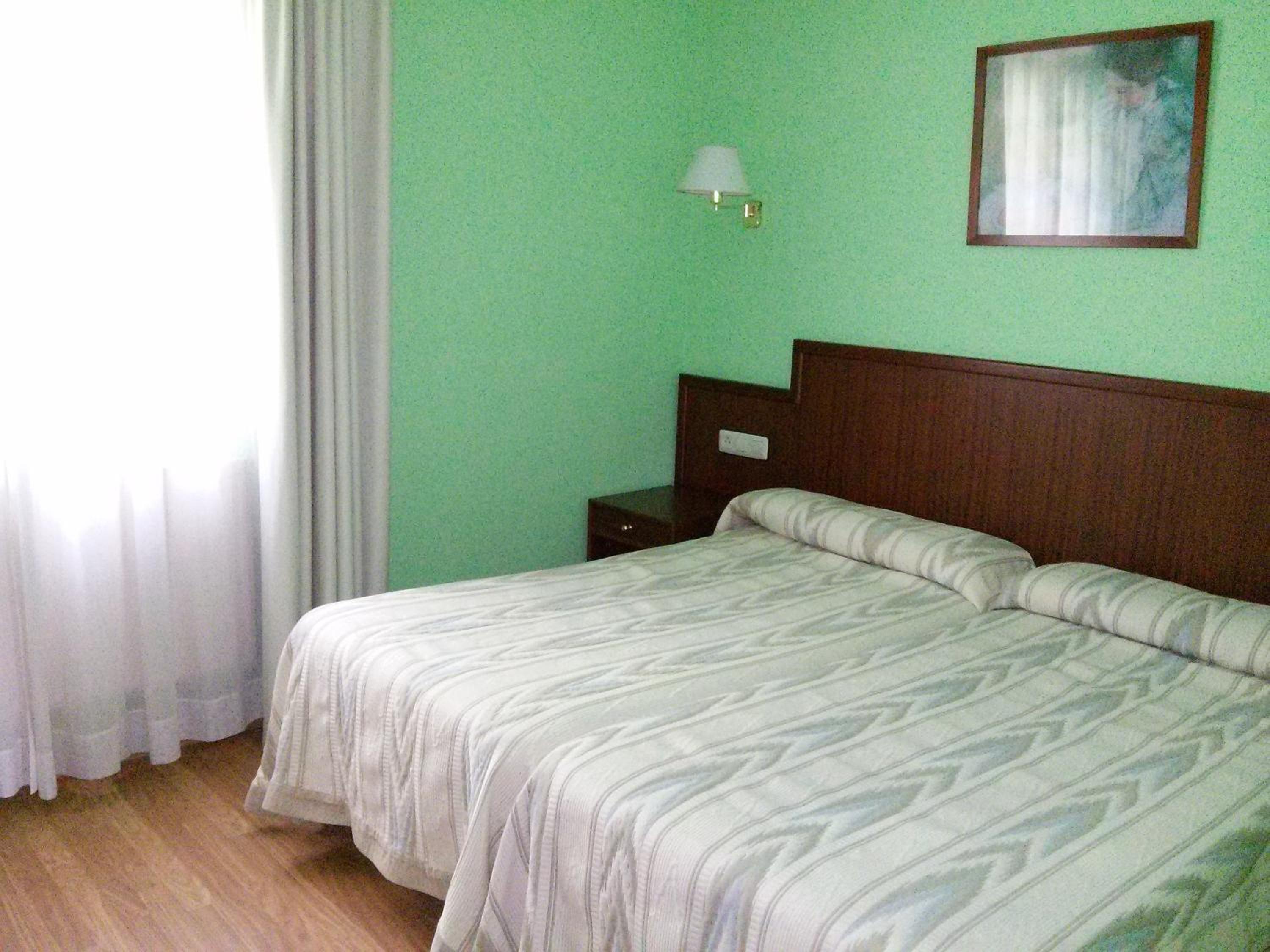 Double or Twin Room photo 2