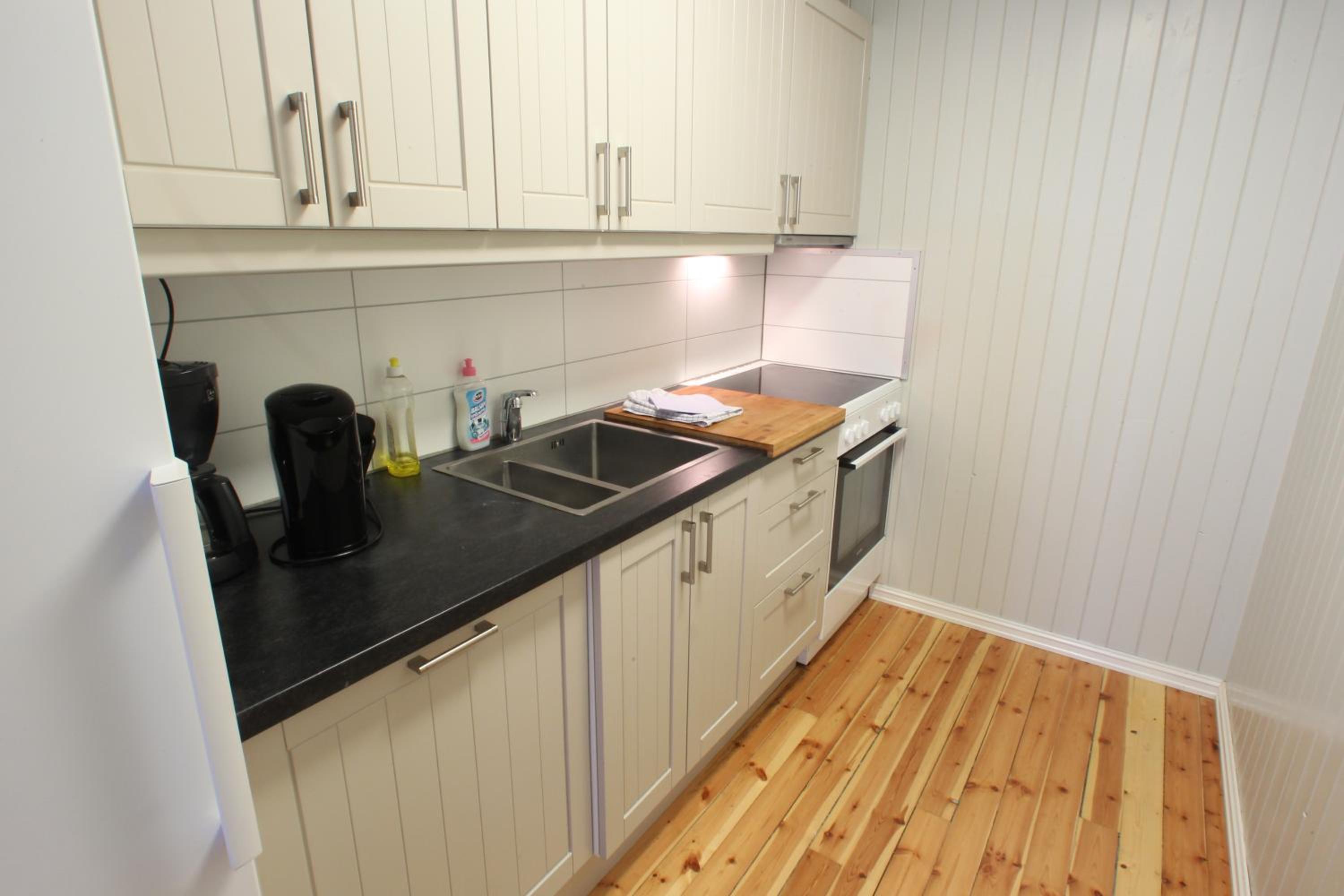 Two-Bedroom Cottage photo 3