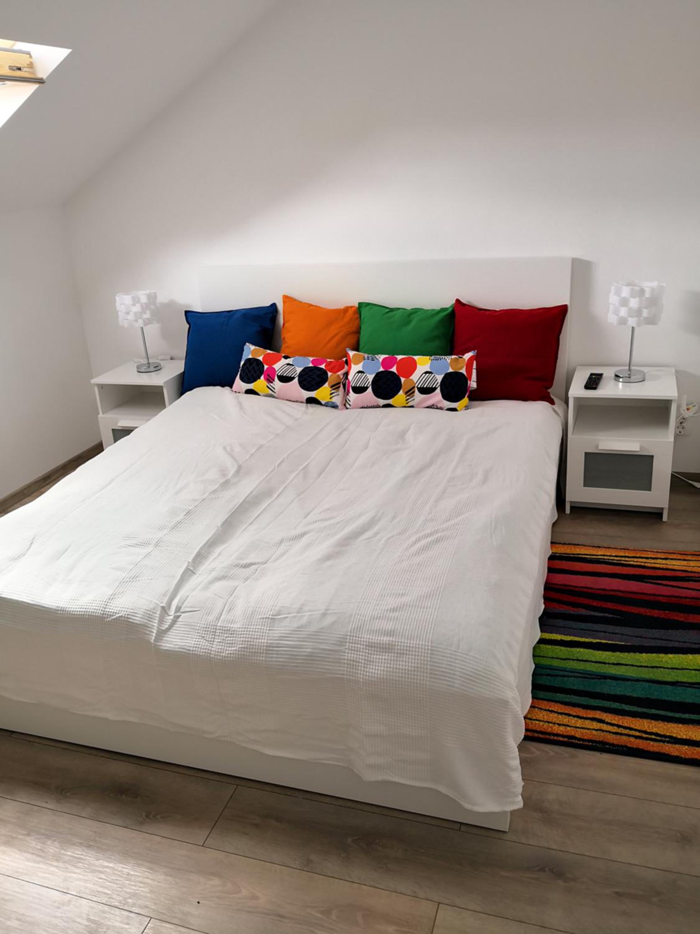 One-Bedroom Apartment - Attic - Photo 2