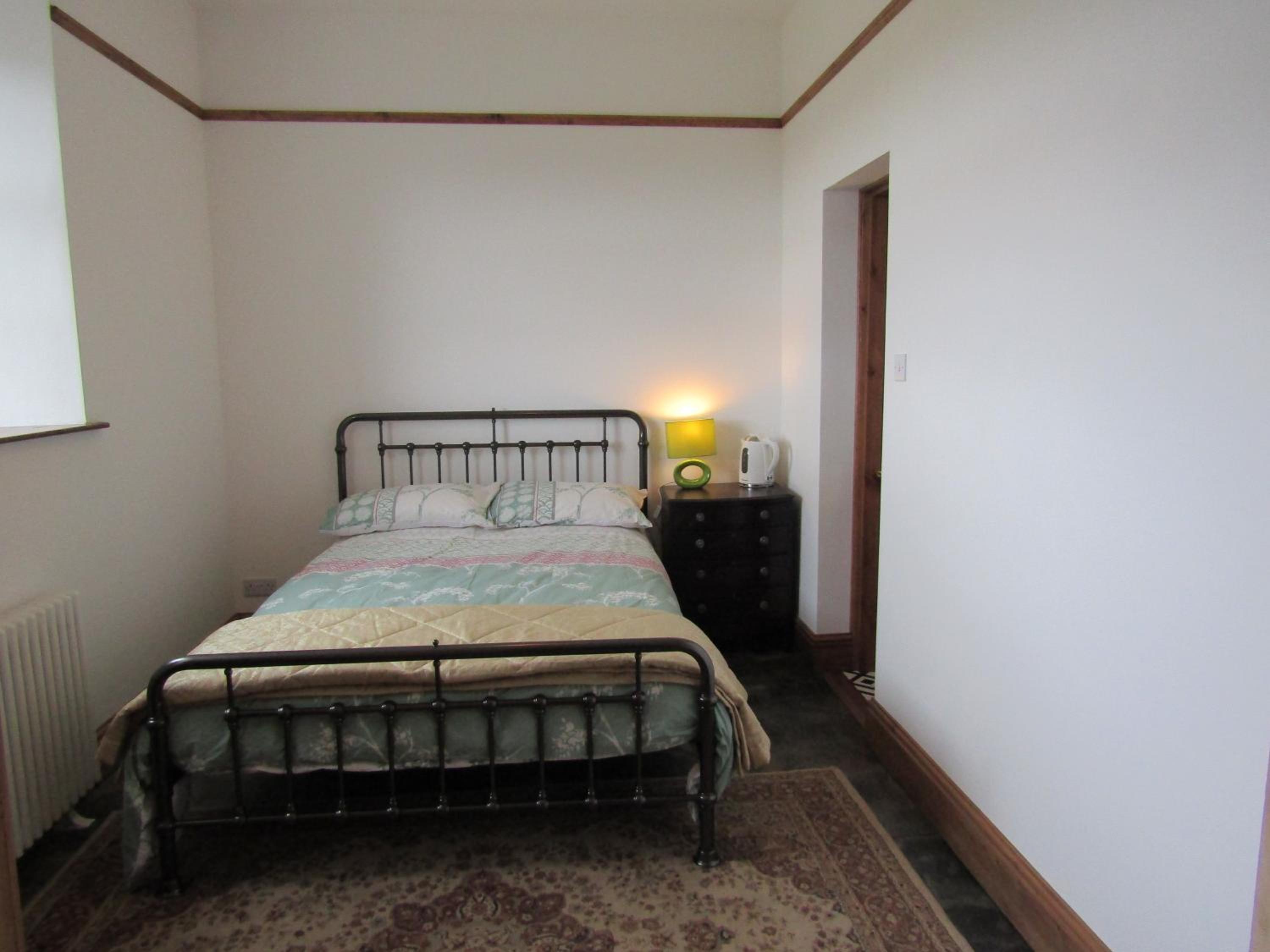 Double Room with Private Bathroom - Photo 1