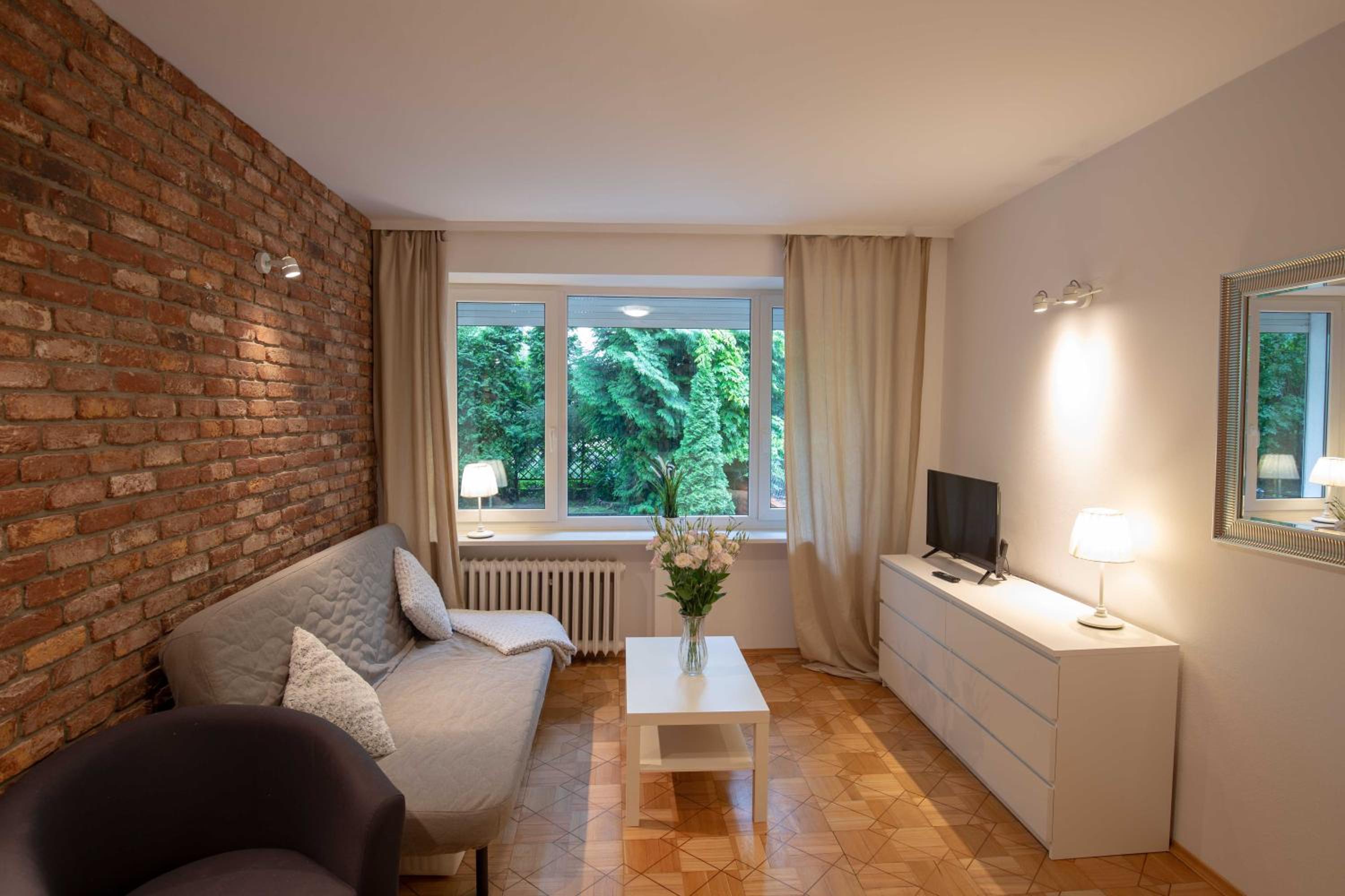 Apartment - Ground Floor - Photo 3