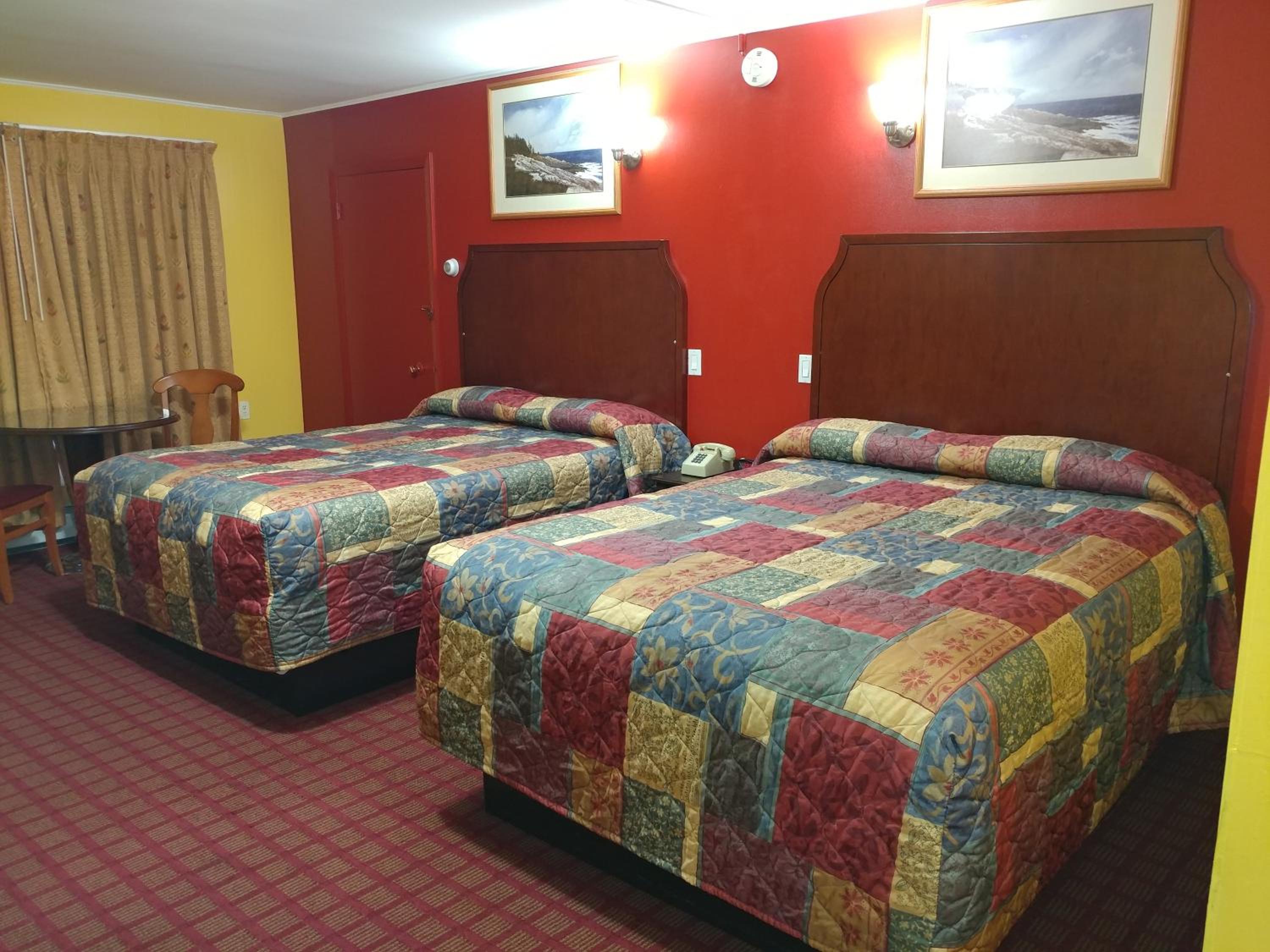 Queen Room photo 1