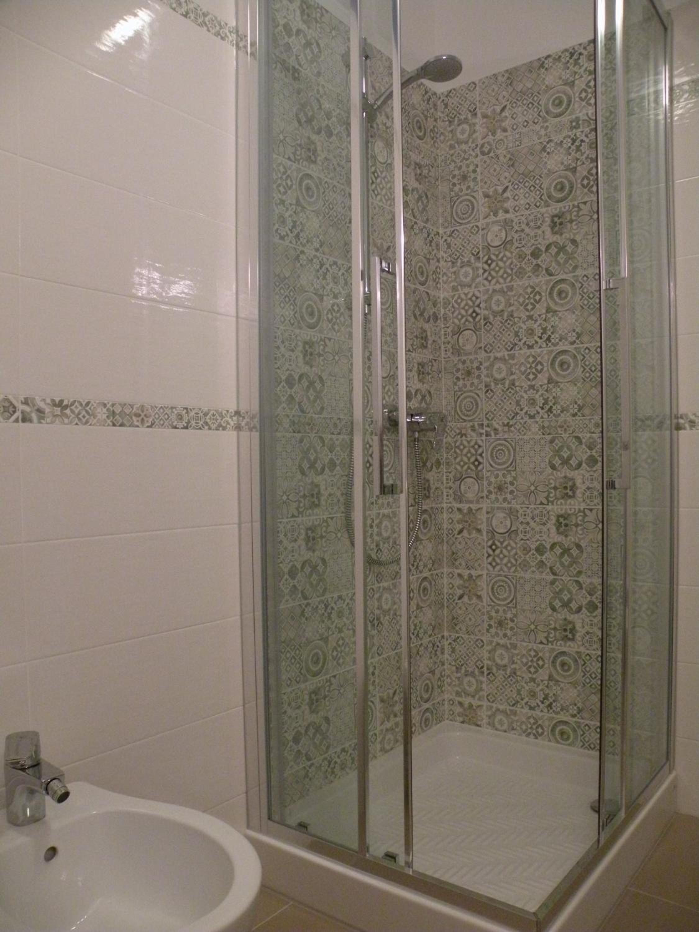 Double or Twin Room with Private Bathroom photo 3