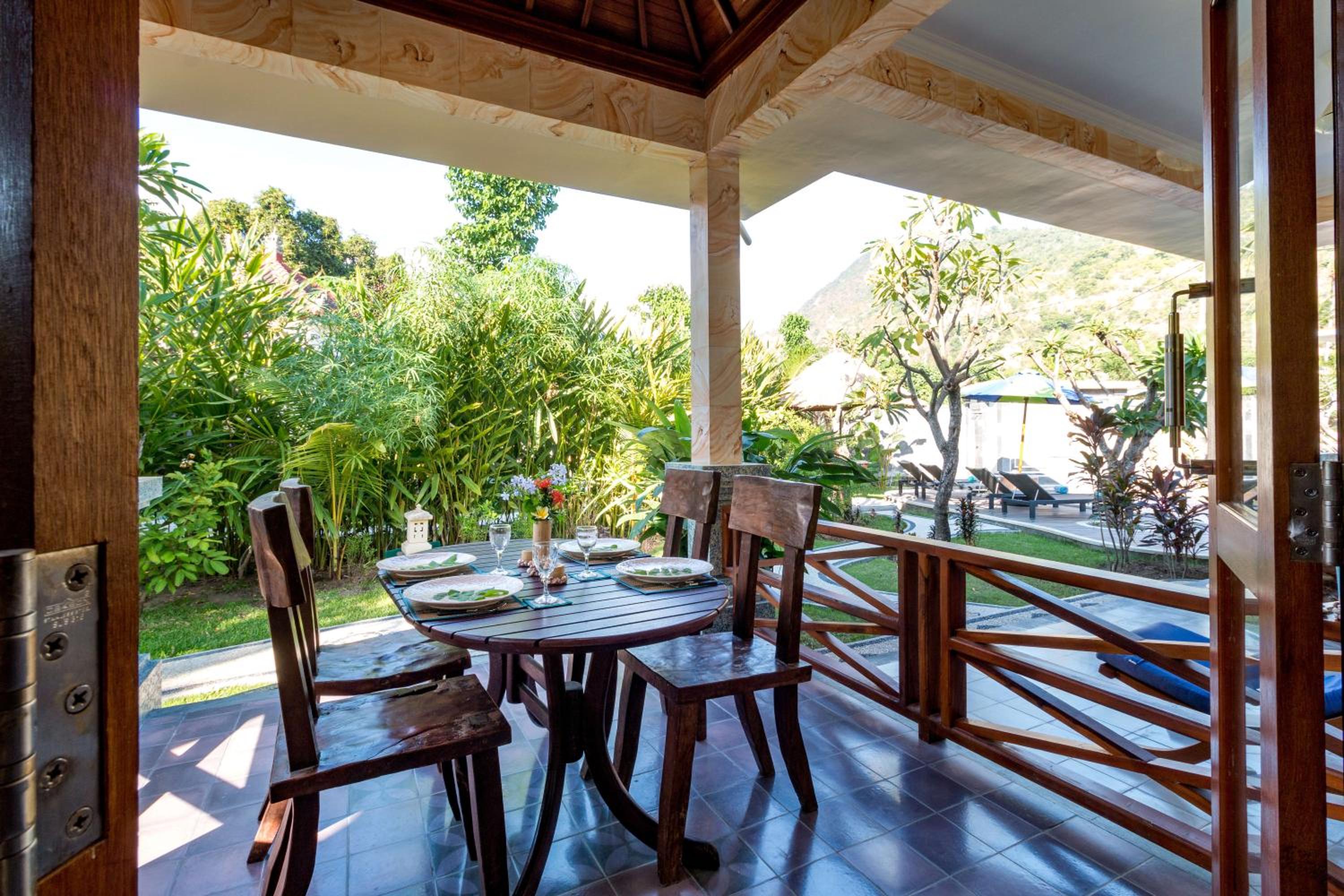 Villa with Garden View - Photo 9