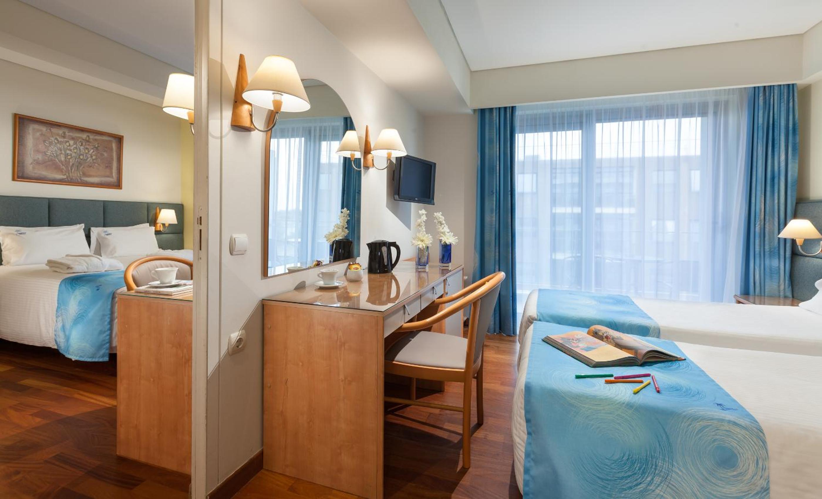 2 Double Rooms with Interconnecting Door