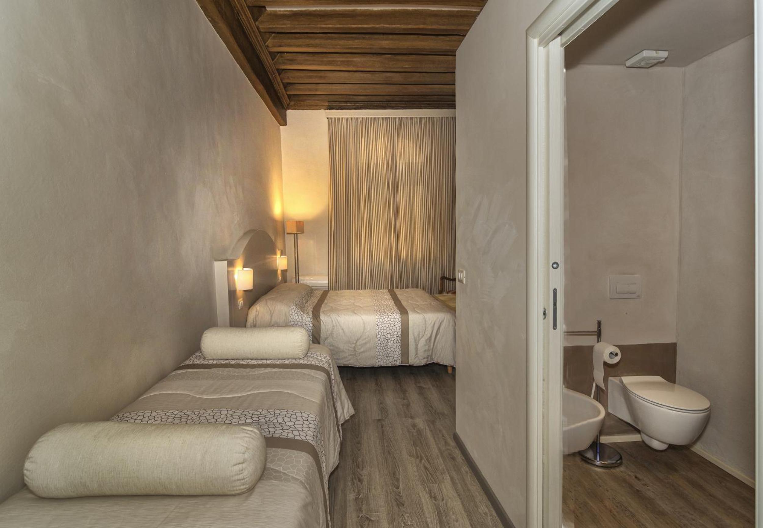 Triple Room - Photo 8
