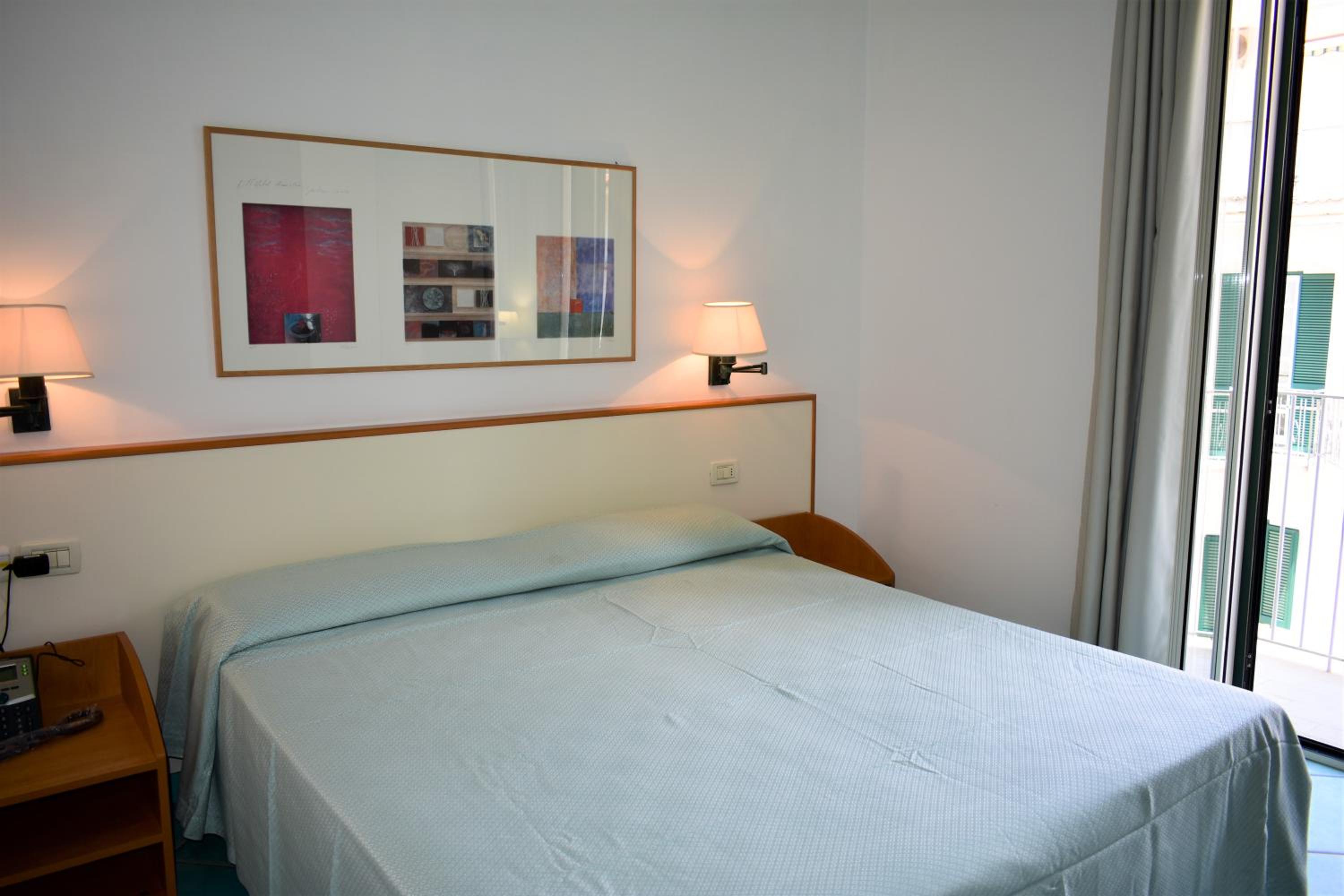 Double Room with Street View