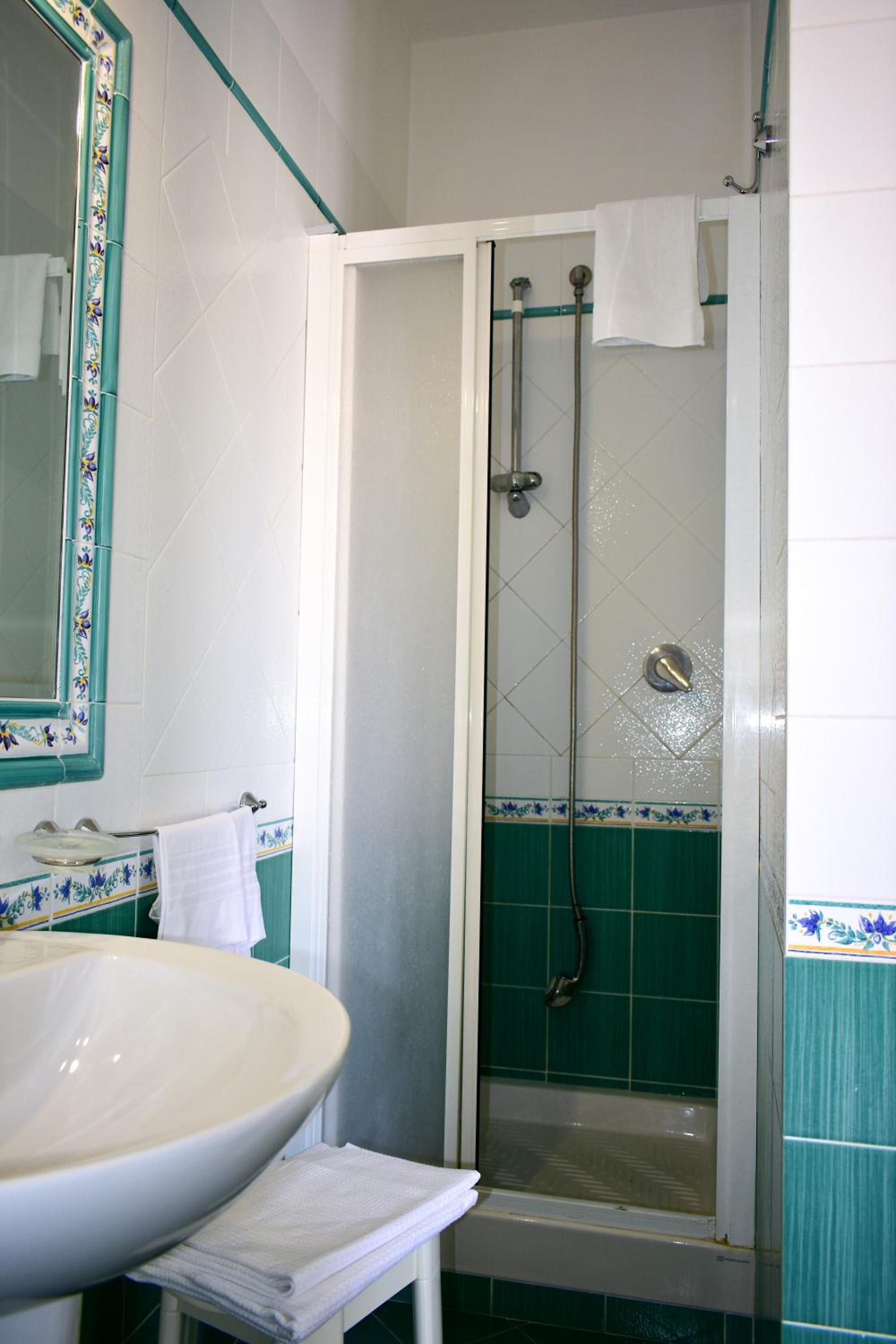 Double Room with Street View photo 3