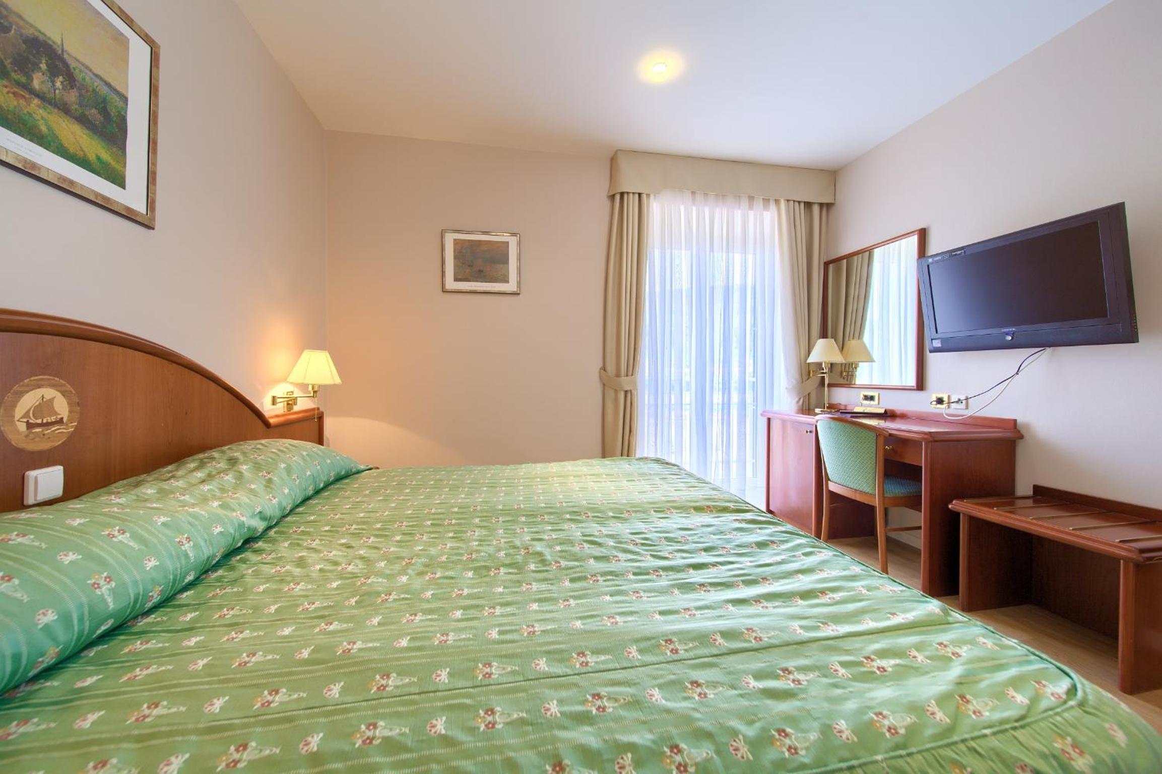 Double Room - Park Side photo 2