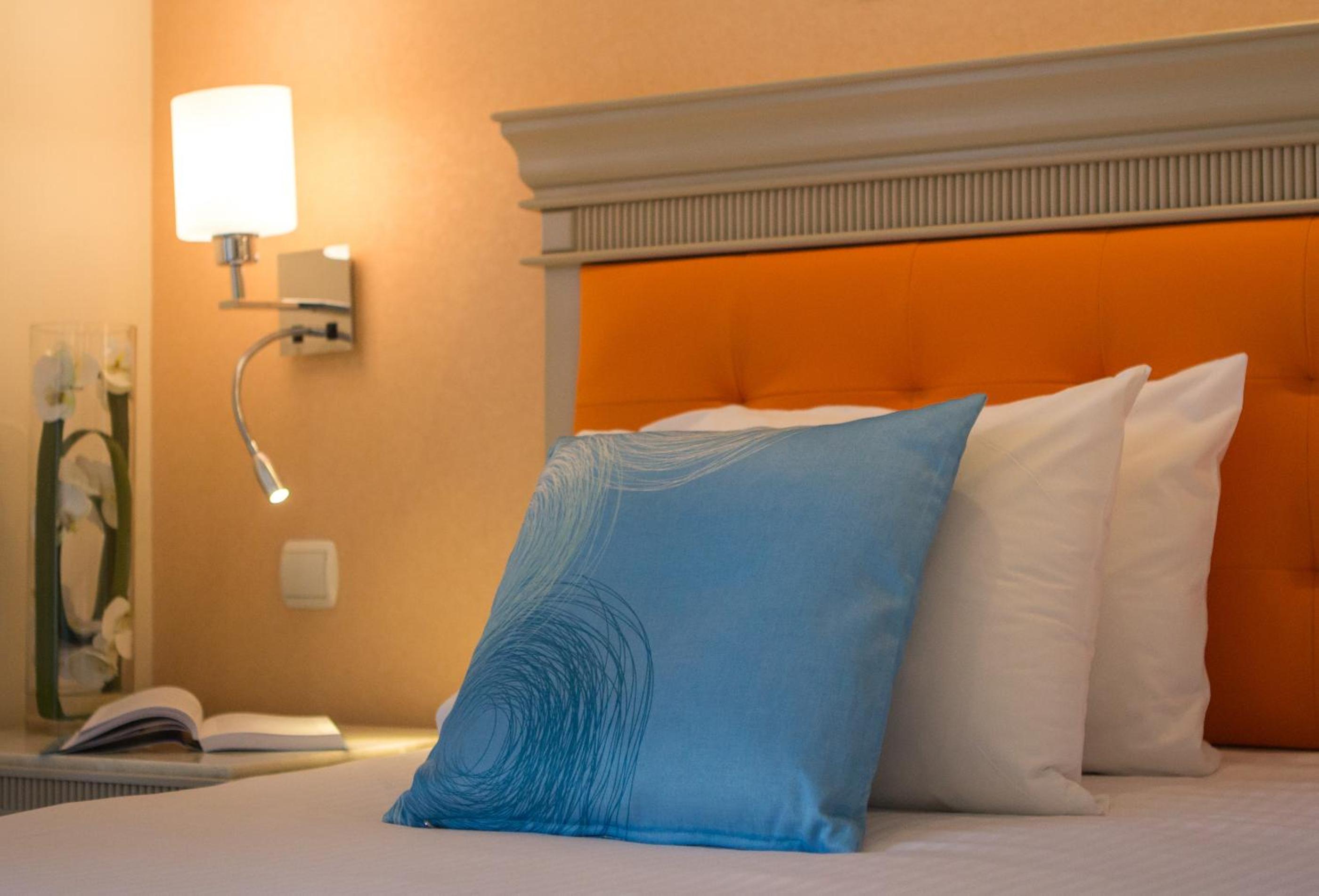 Double or Twin Room with Sea View