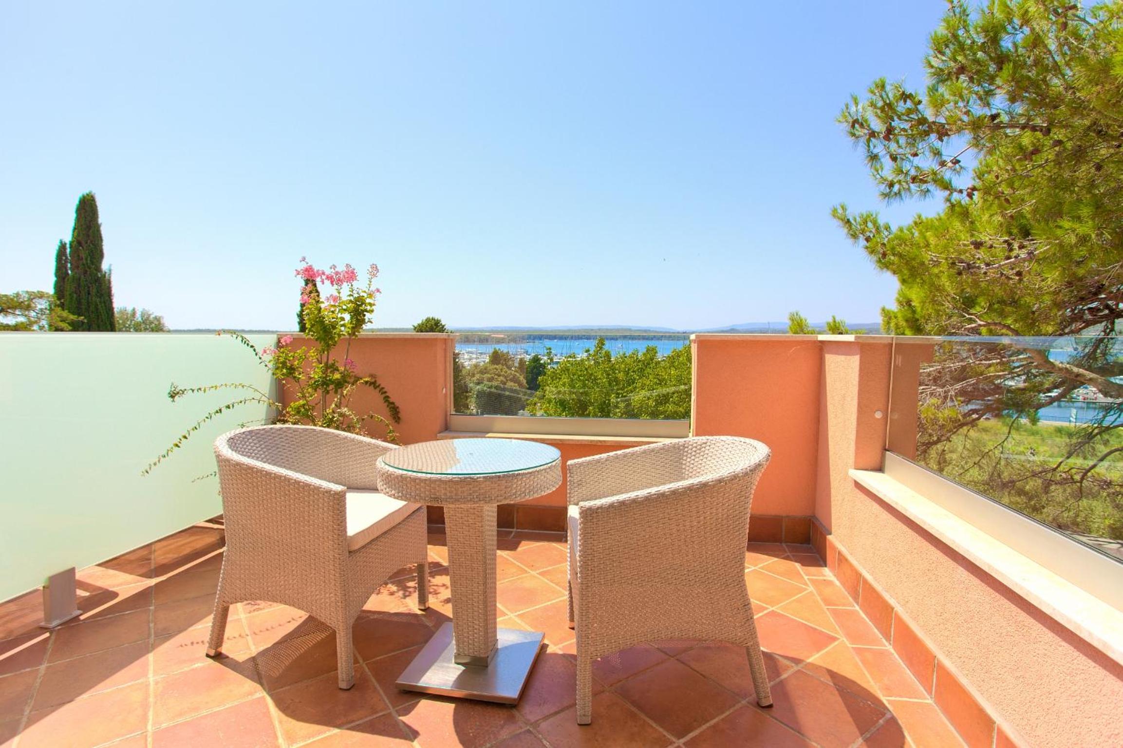 Double Room with Terrace and Sea View   photo 2