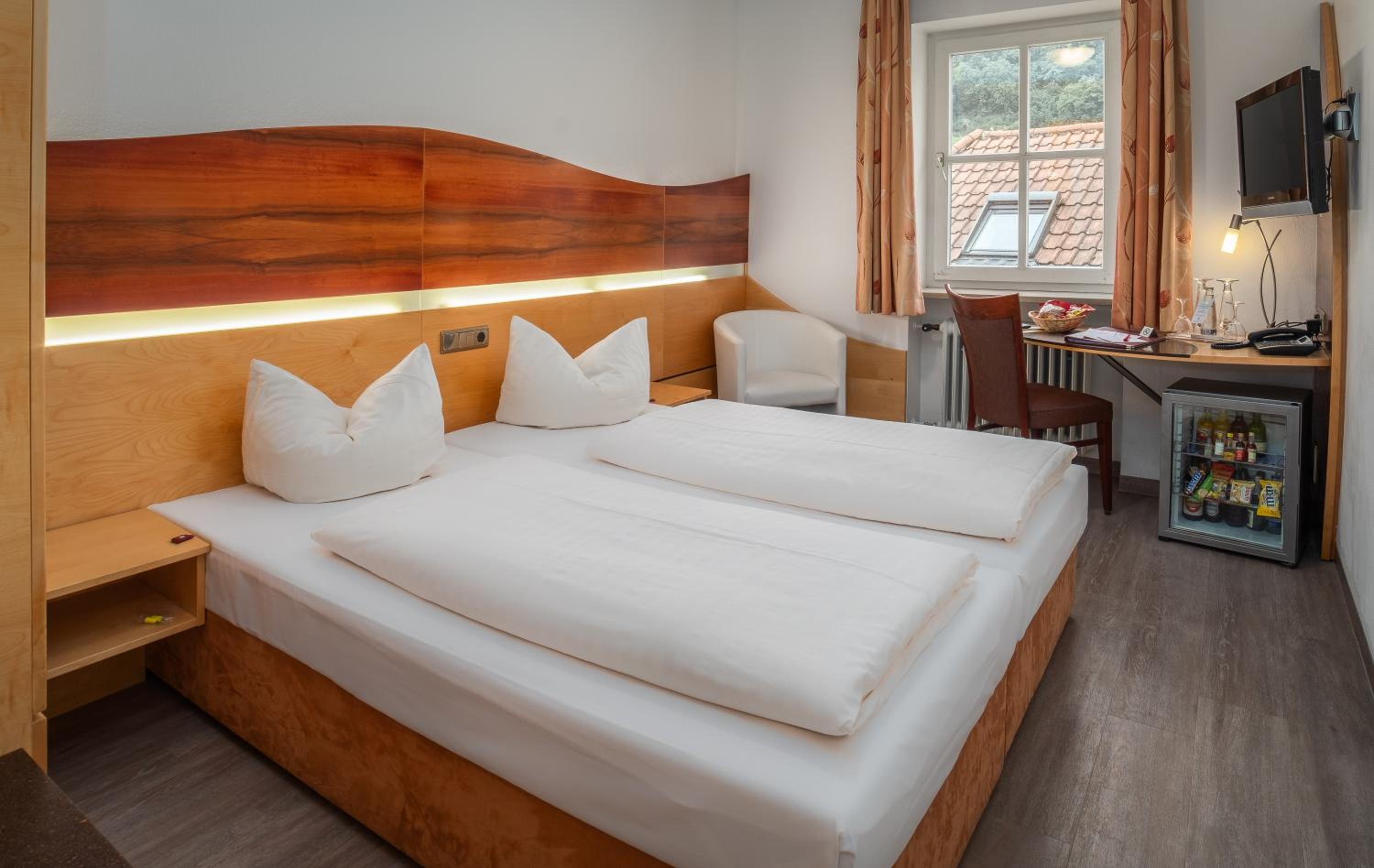 Standard Double Room photo 3