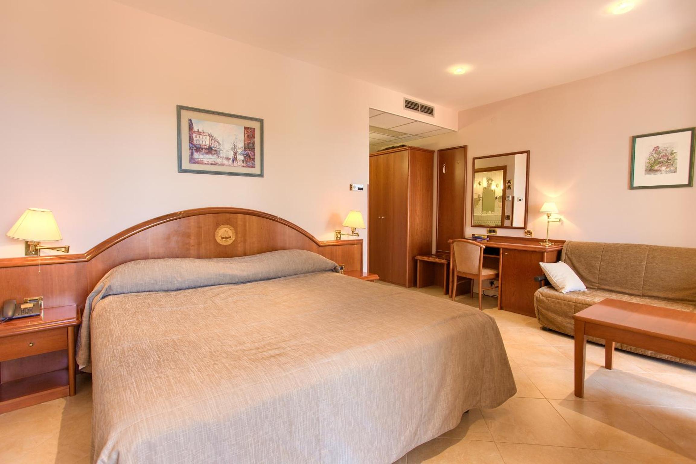 Double Room with Terrace and Sea View  