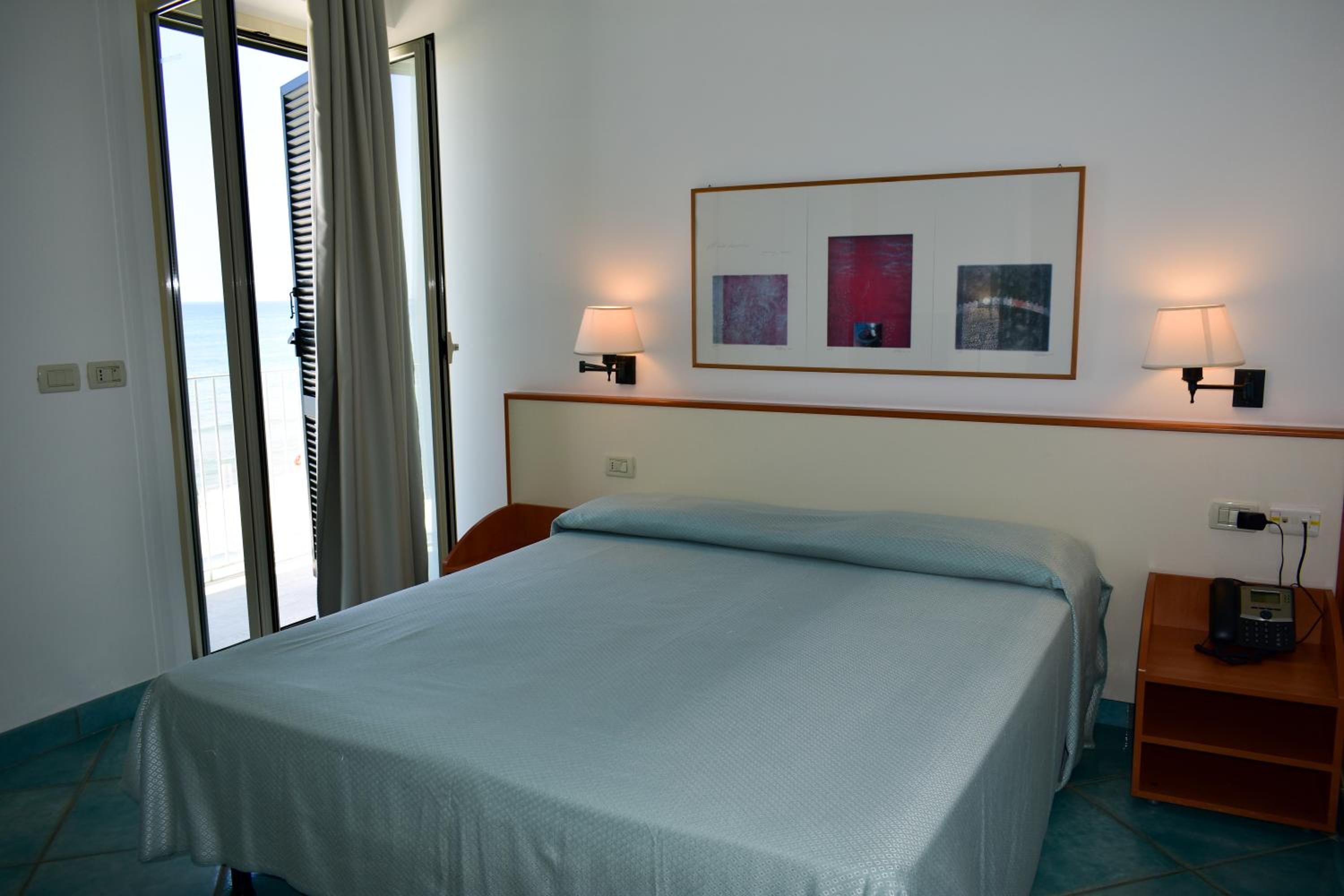 Double Room with Balcony and Sea View