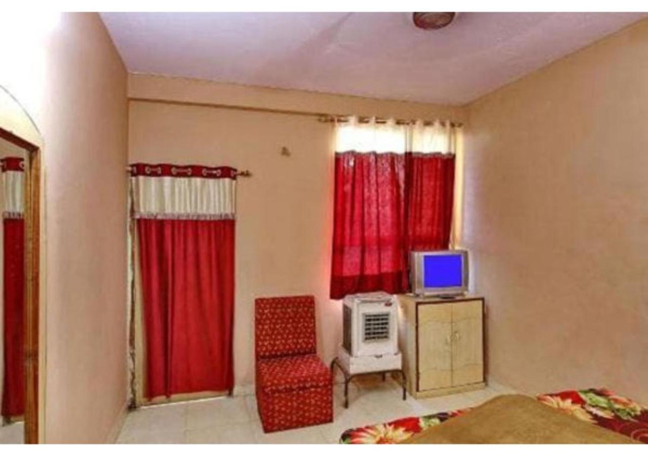 Deluxe King Room photo 2