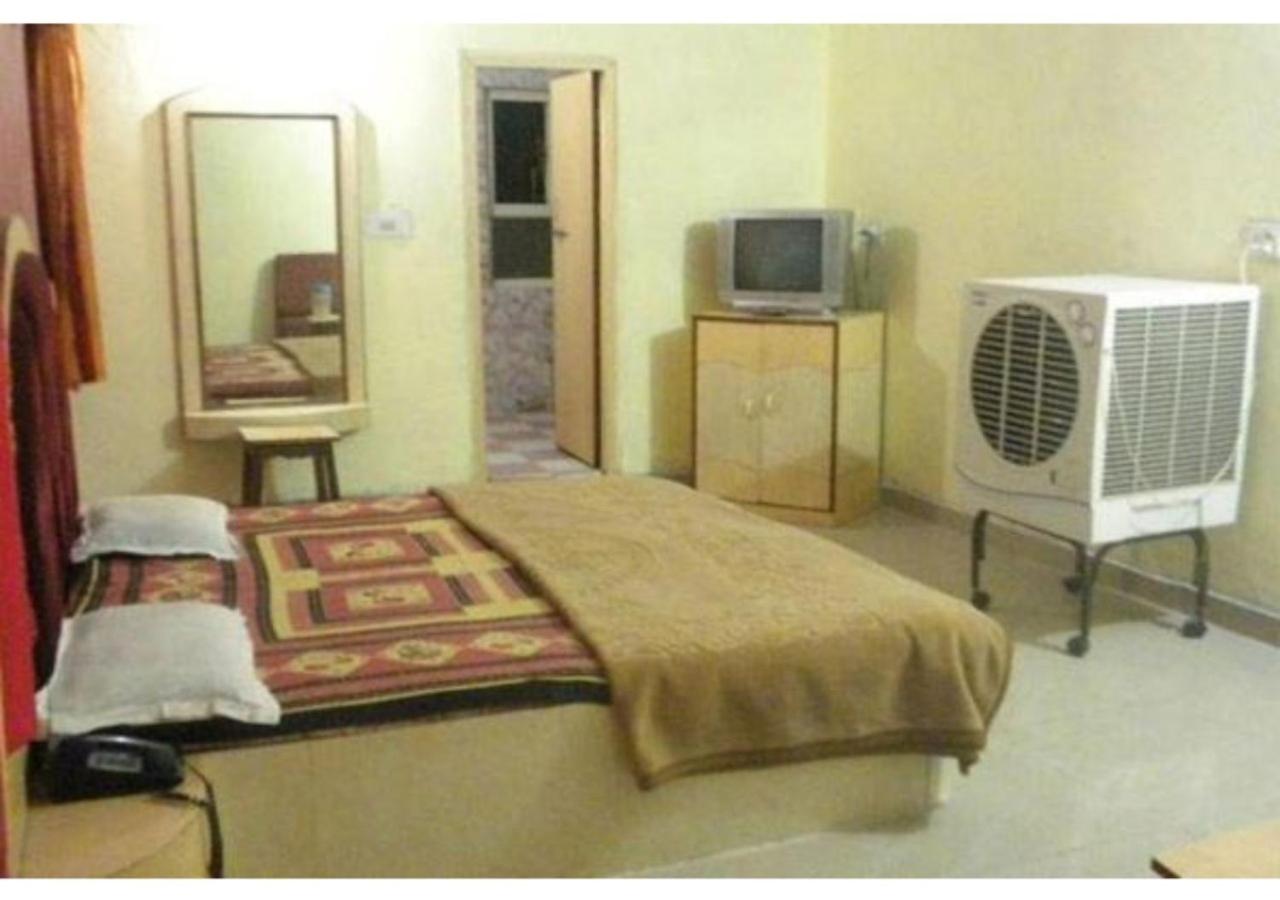 Deluxe King Room photo 1