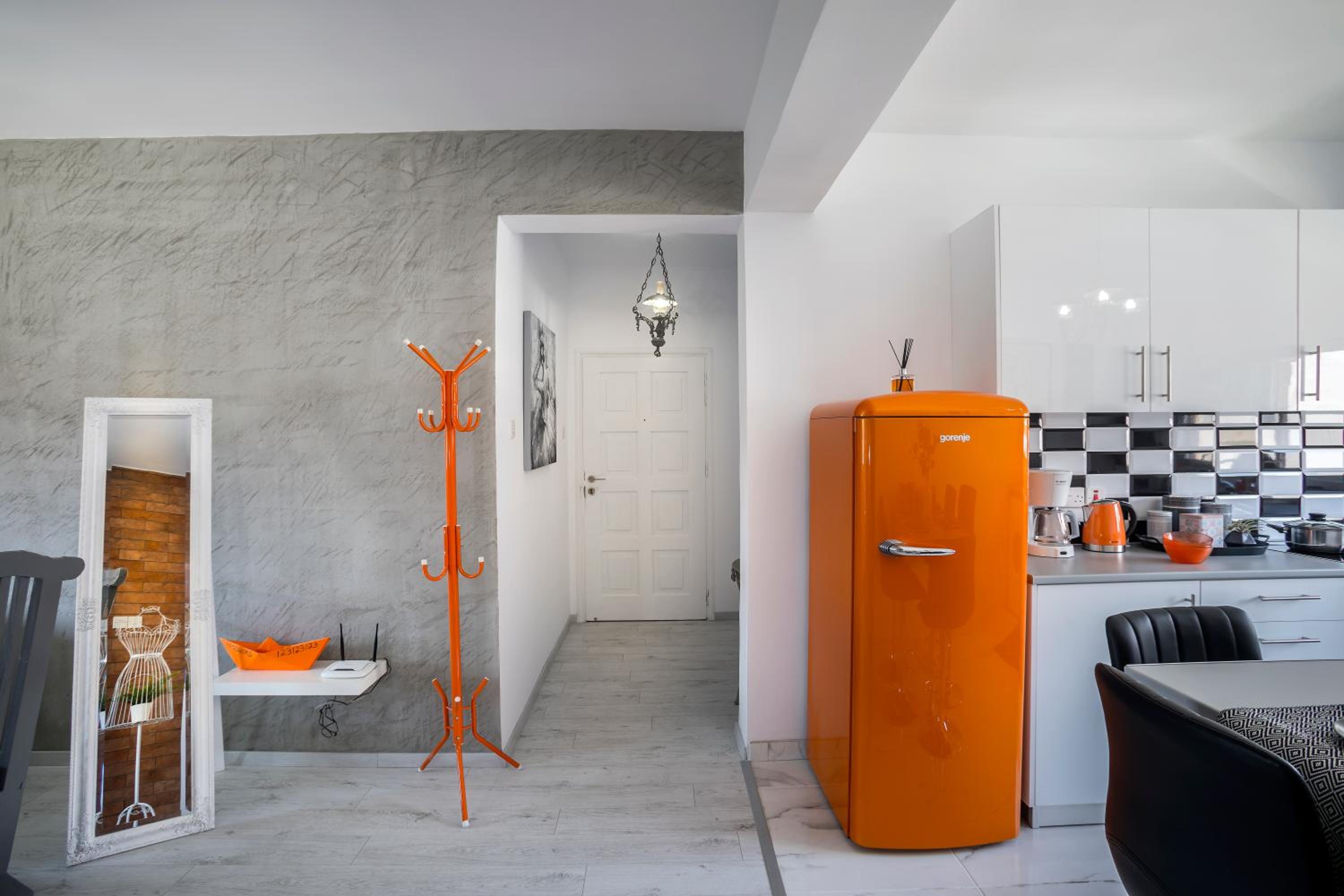 Hipster Two Bedroom Apartment D418 - Photo 19