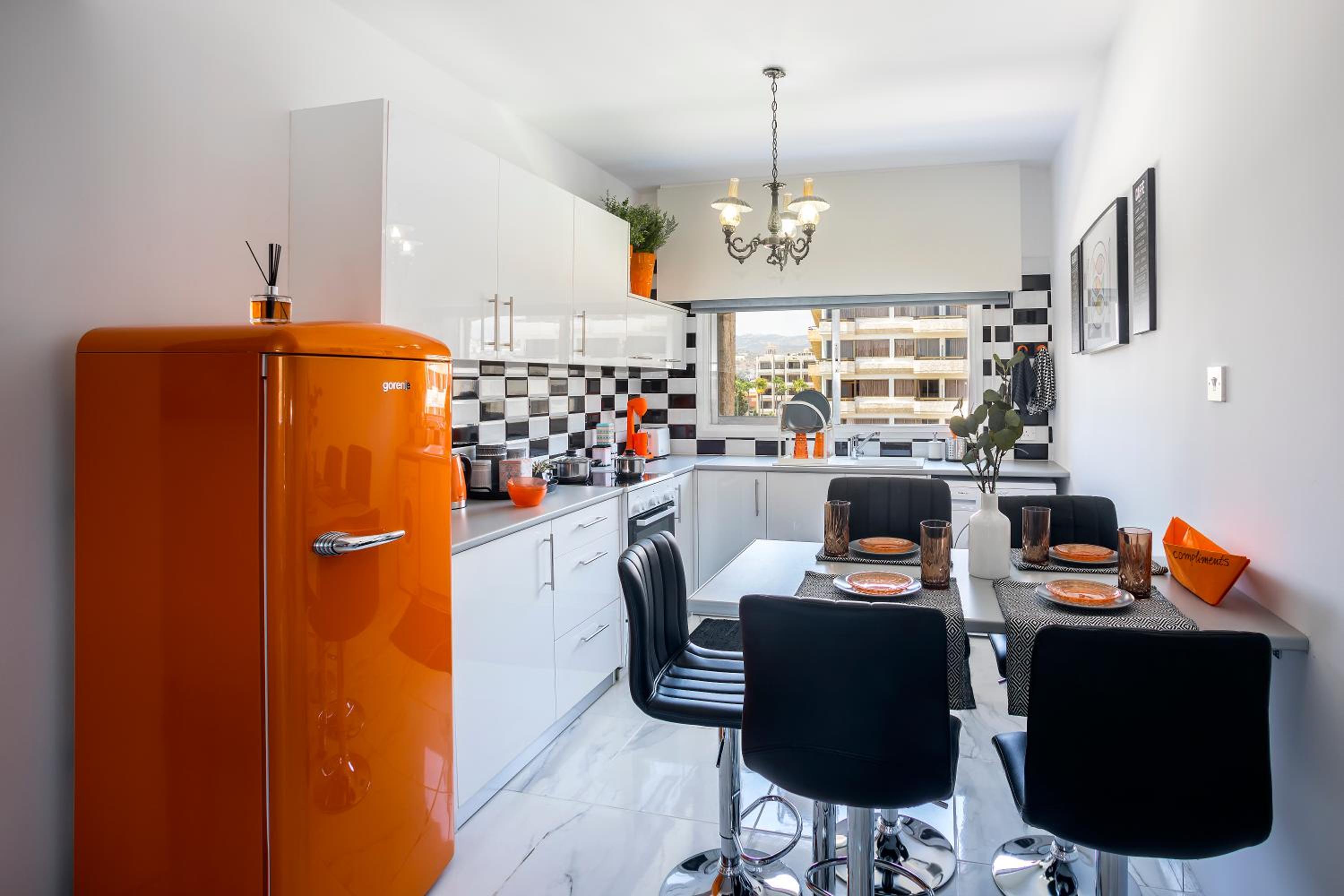 Hipster Two Bedroom Apartment D418 - Photo 14